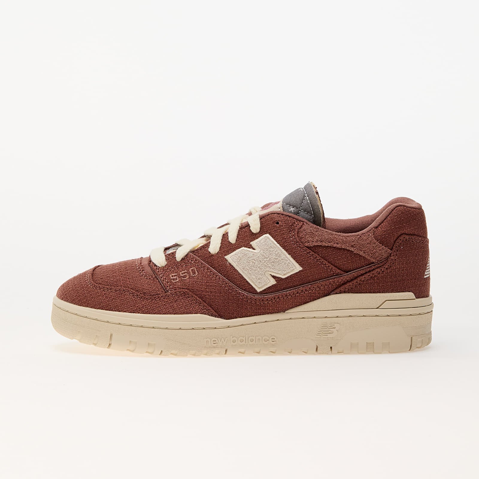 Men's sneakers and shoes New Balance 550 Brown