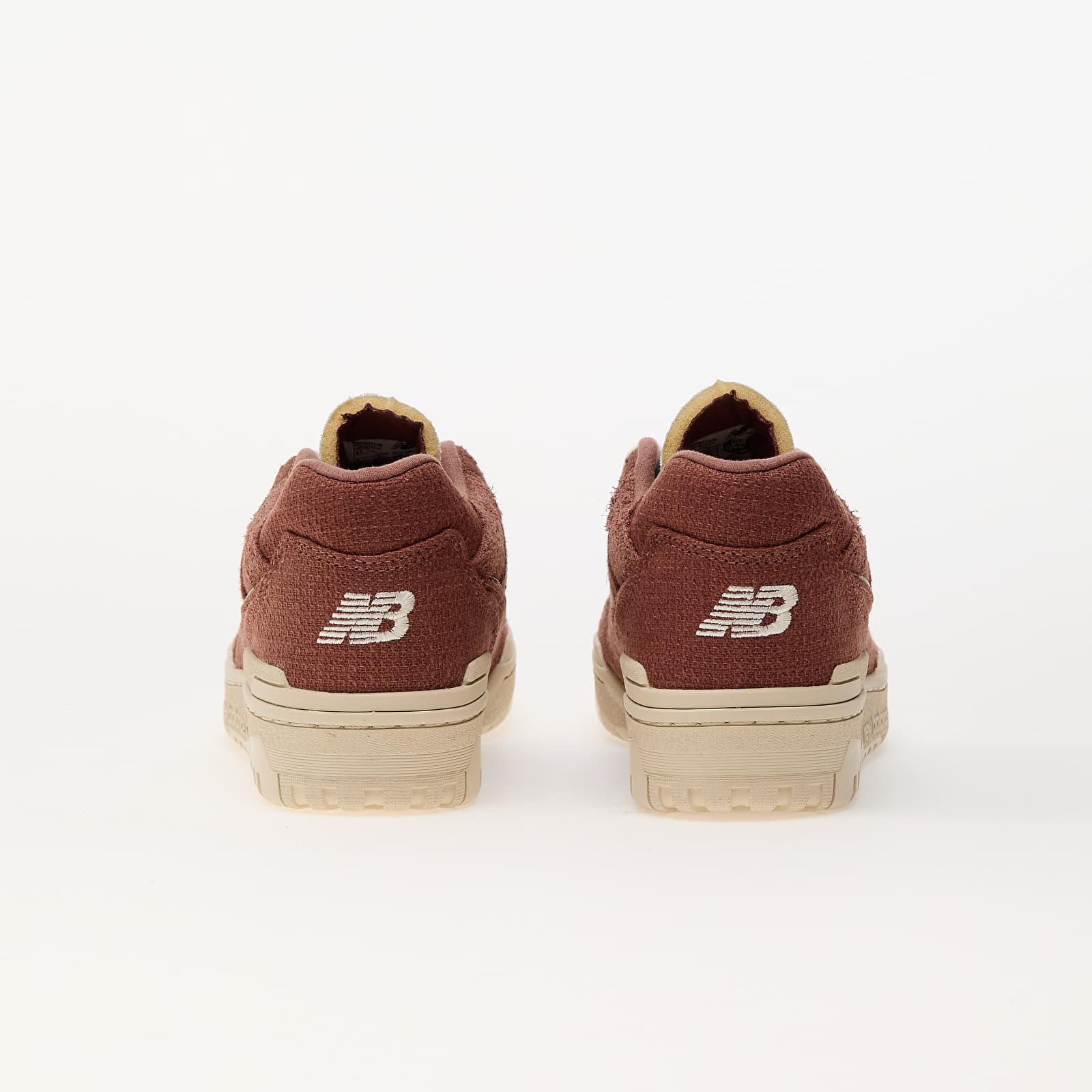 Men's sneakers and shoes New Balance 550 Brown