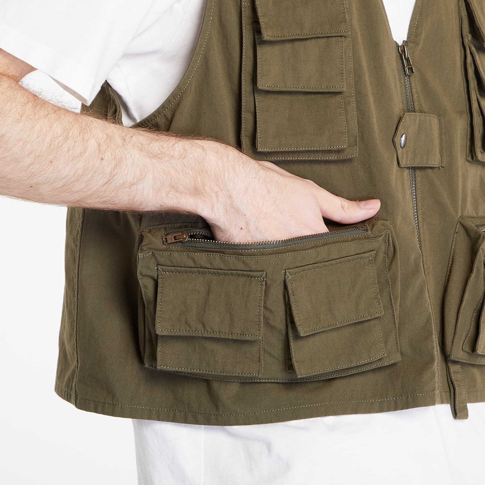 Men s vests Nike Life Men s Utility Vest Cargo Khaki Cargo Khaki Queens