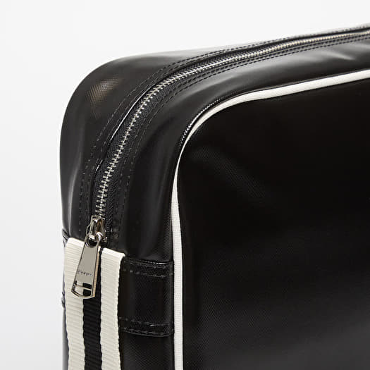 FRED PERRY Classic Shoulder Bag Black/ Ecru | Queens