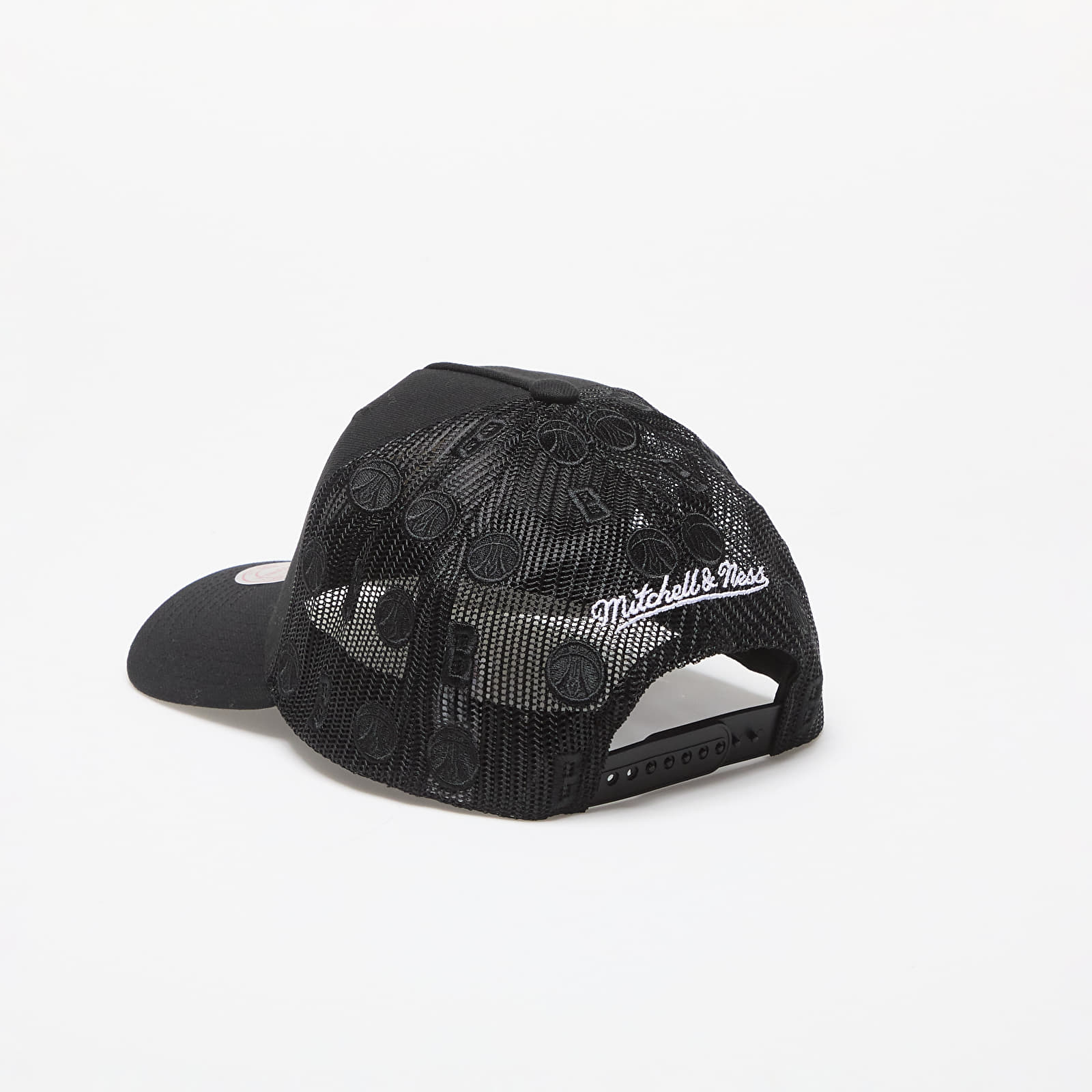 Gorras Mitchell & Ness NBA Monogram Trucker Milwaukee Bucks Black