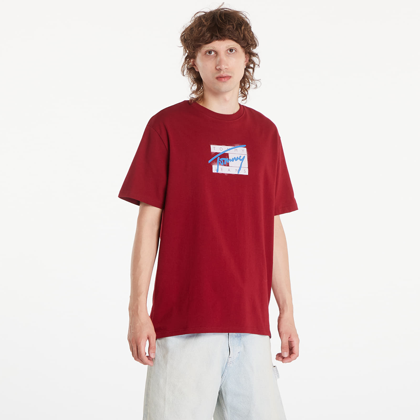 Tričko Tommy Jeans Regular Street Flag Tee Red Carpet L