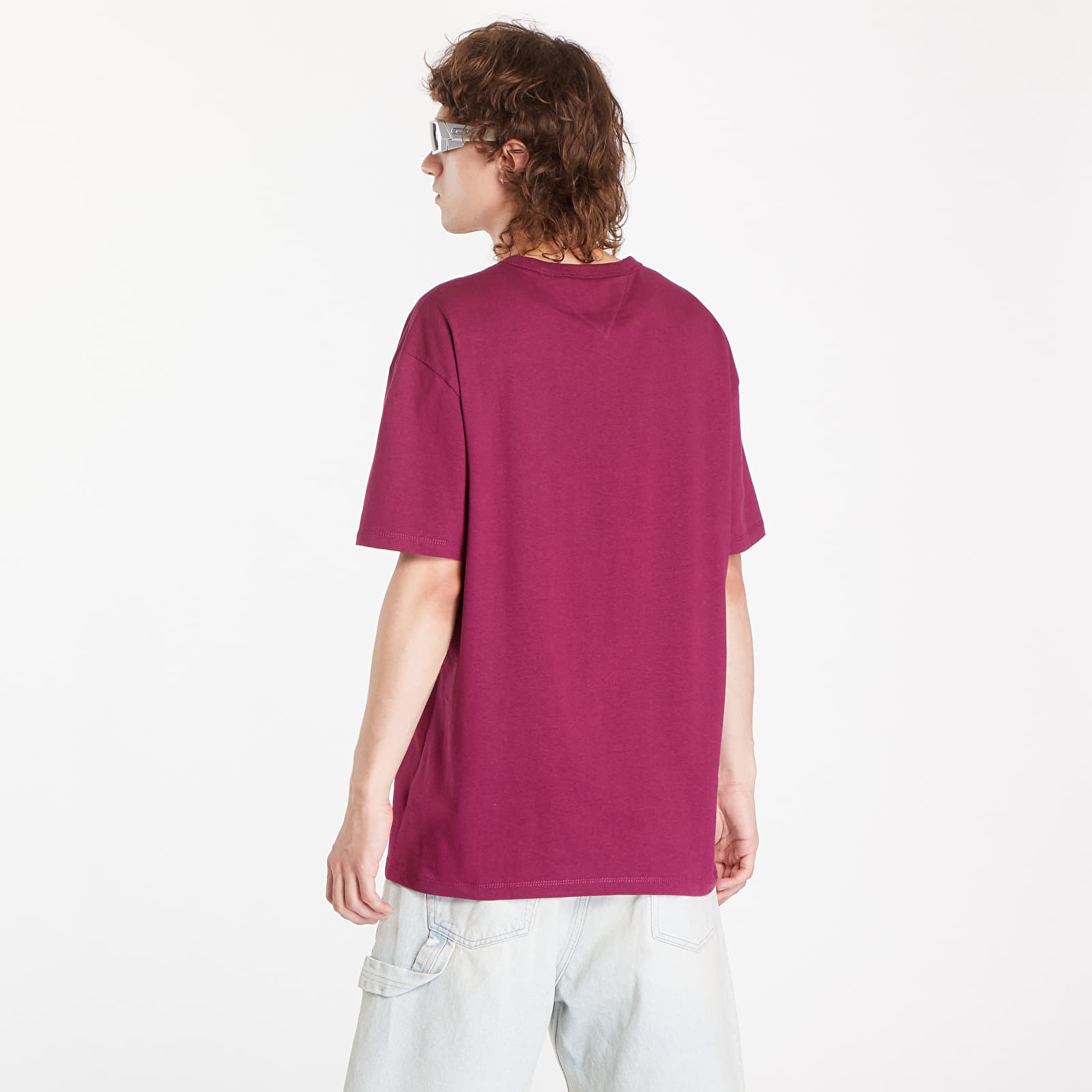 Men's T-shirts Tommy Jeans Regular Badge Tee Valley Grape