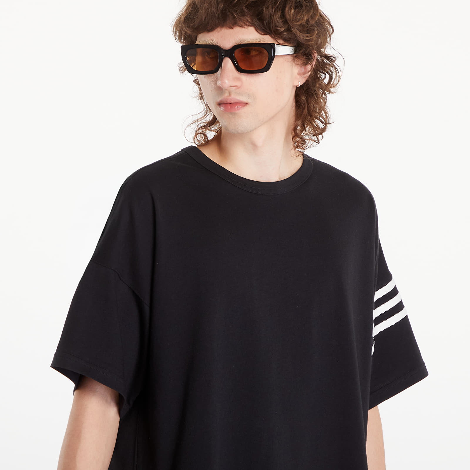 Camisetas hombre adidas Neuclassics Tee Black
