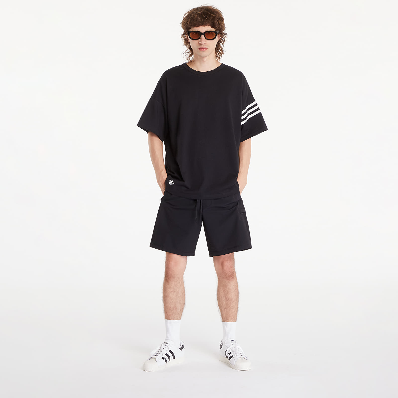 Camisetas hombre adidas Neuclassics Tee Black