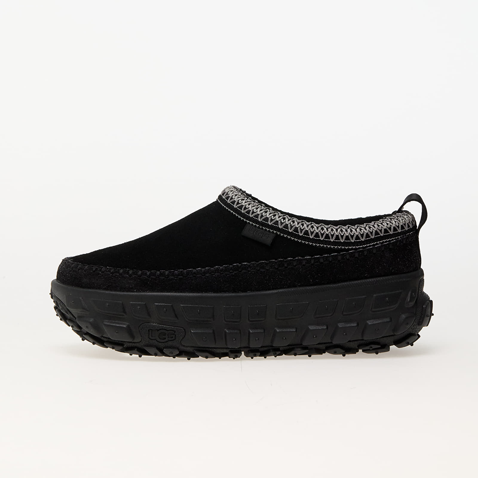 Meeste tossud ja kingad UGG M Venture Daze Black