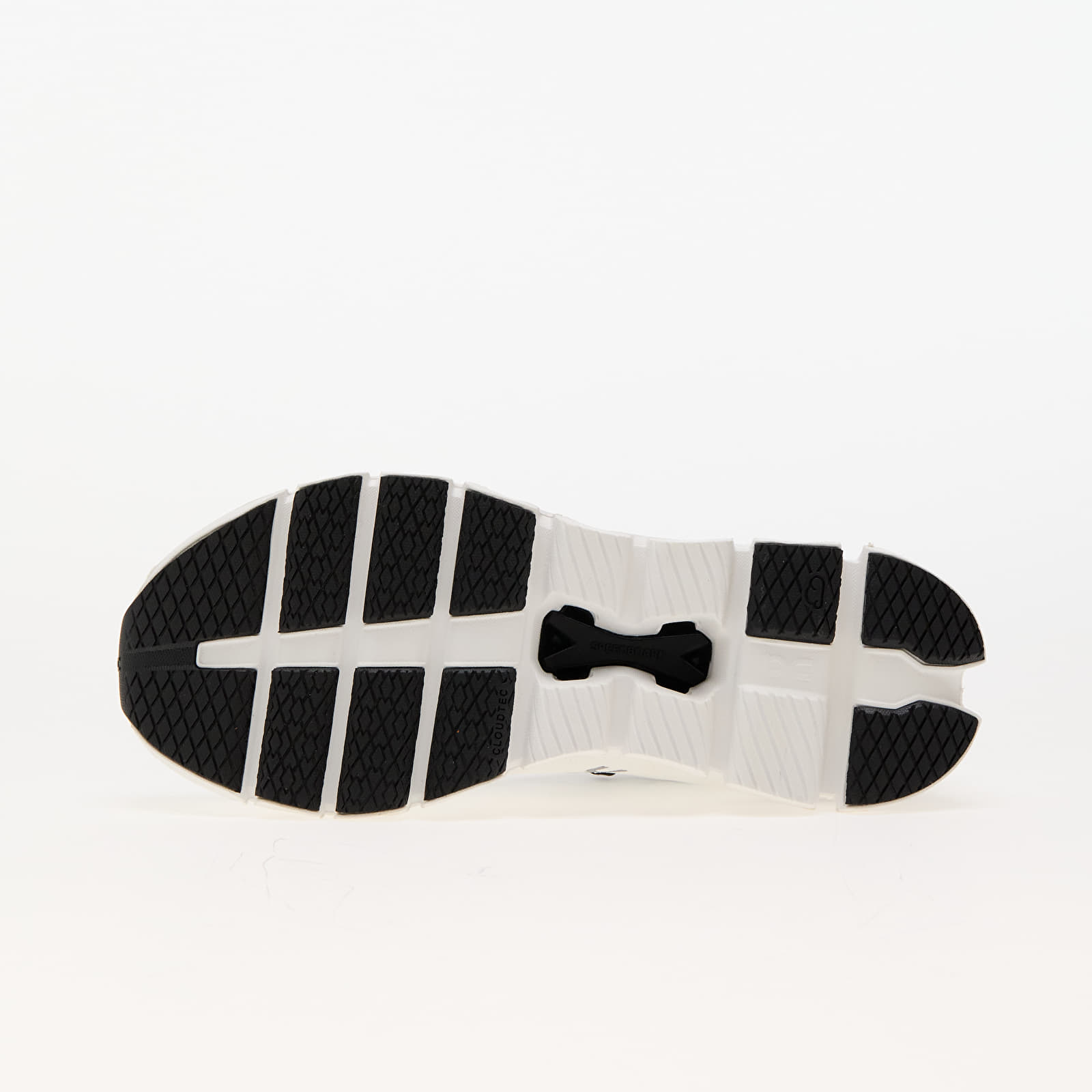 Women's sneakers and shoes On W Cloud X 4 Ivory/ Black