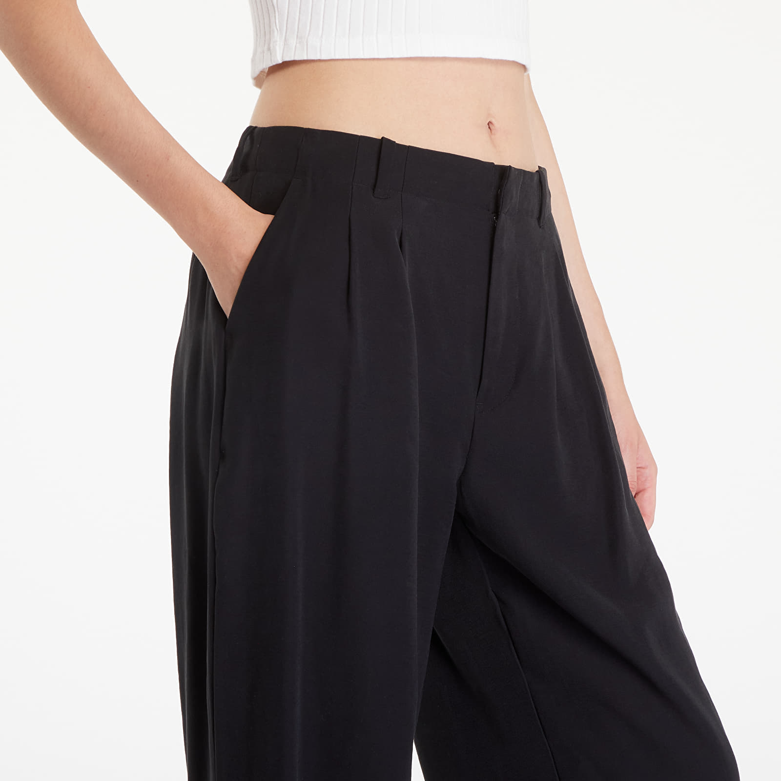 Ženske hlače Calvin Klein Jeans Viscose Relaxed Chino Pants Black