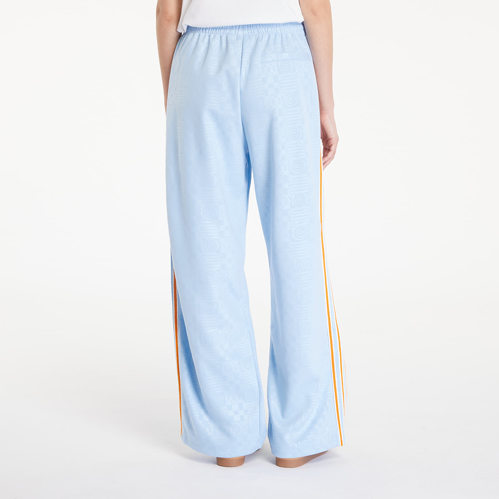 Damskie spodnie dresowe adidas Track Pants Clear Sky