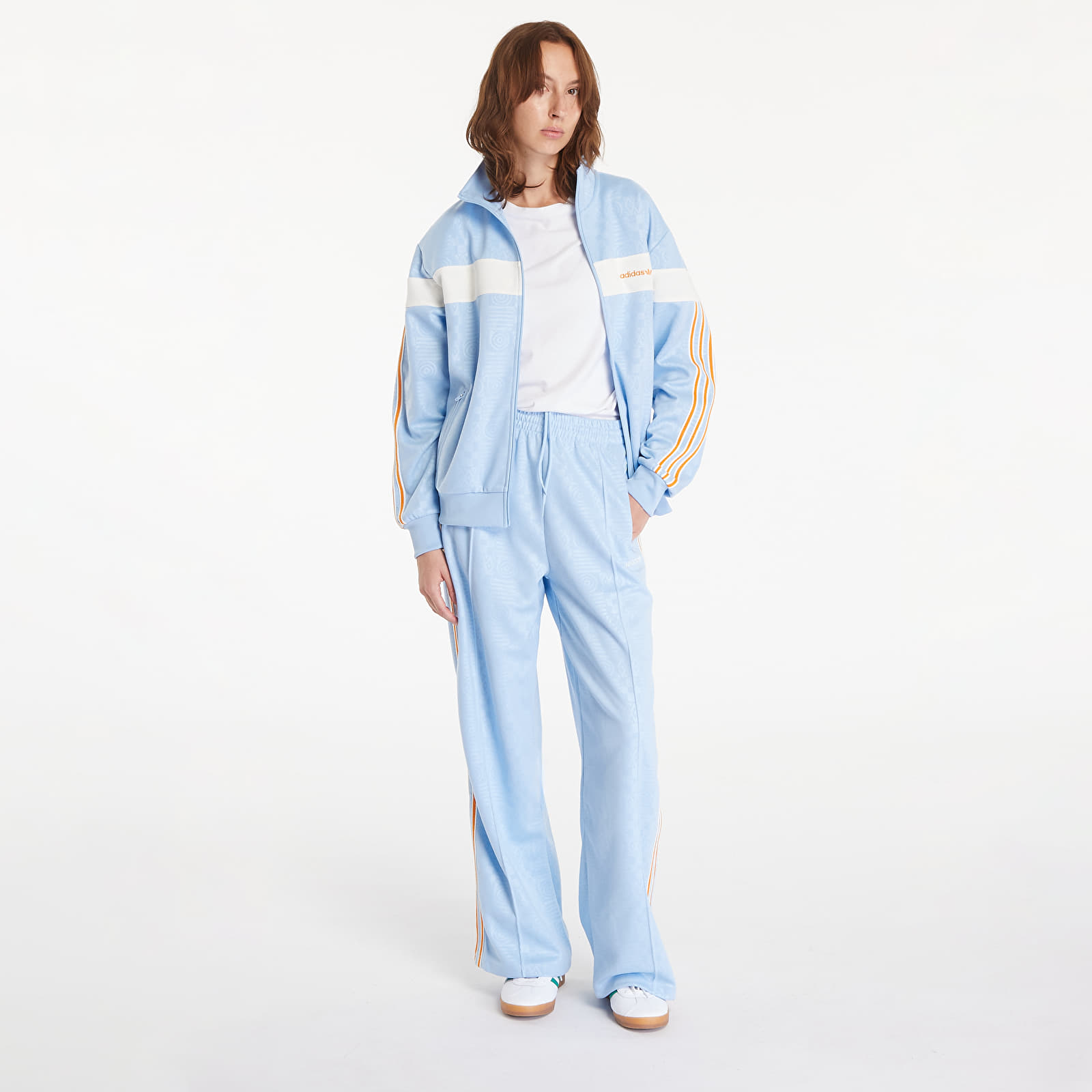 Damskie spodnie dresowe adidas Track Pants Clear Sky