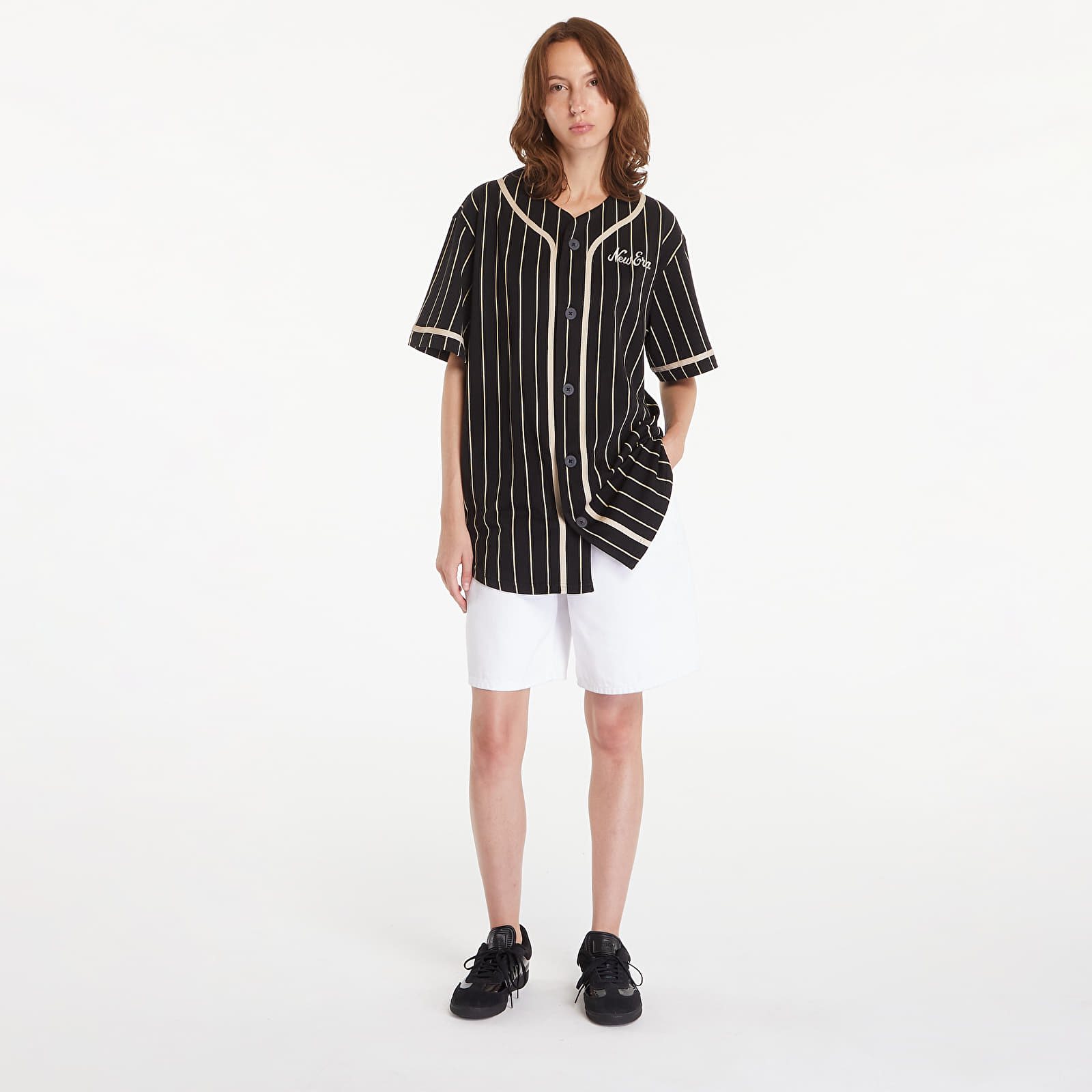 T-Shirts Männer New Era Pinstripe Jersey Black/ Stone