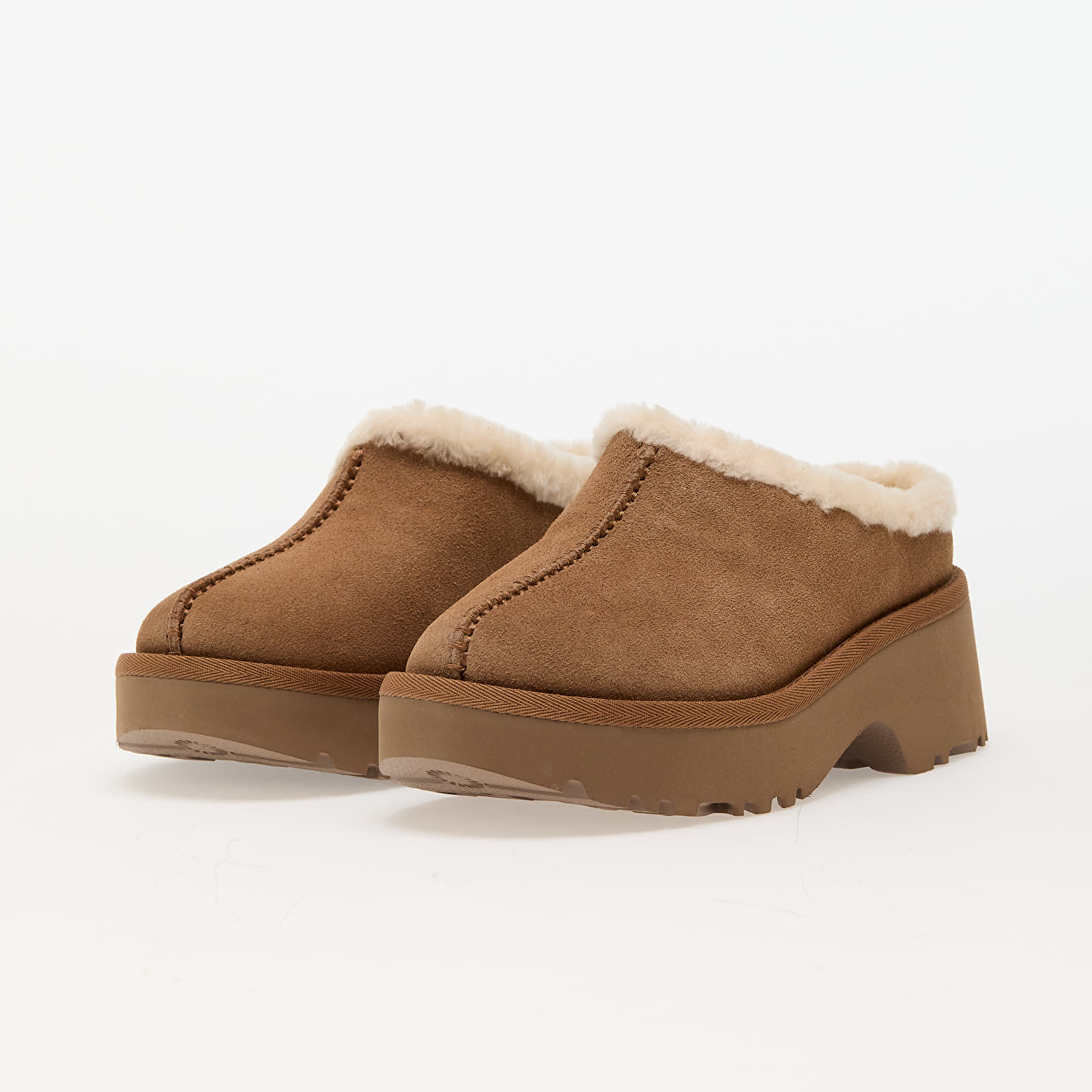 Women's sneakers and shoes UGG W New Heights Cozy Clog Chestnut