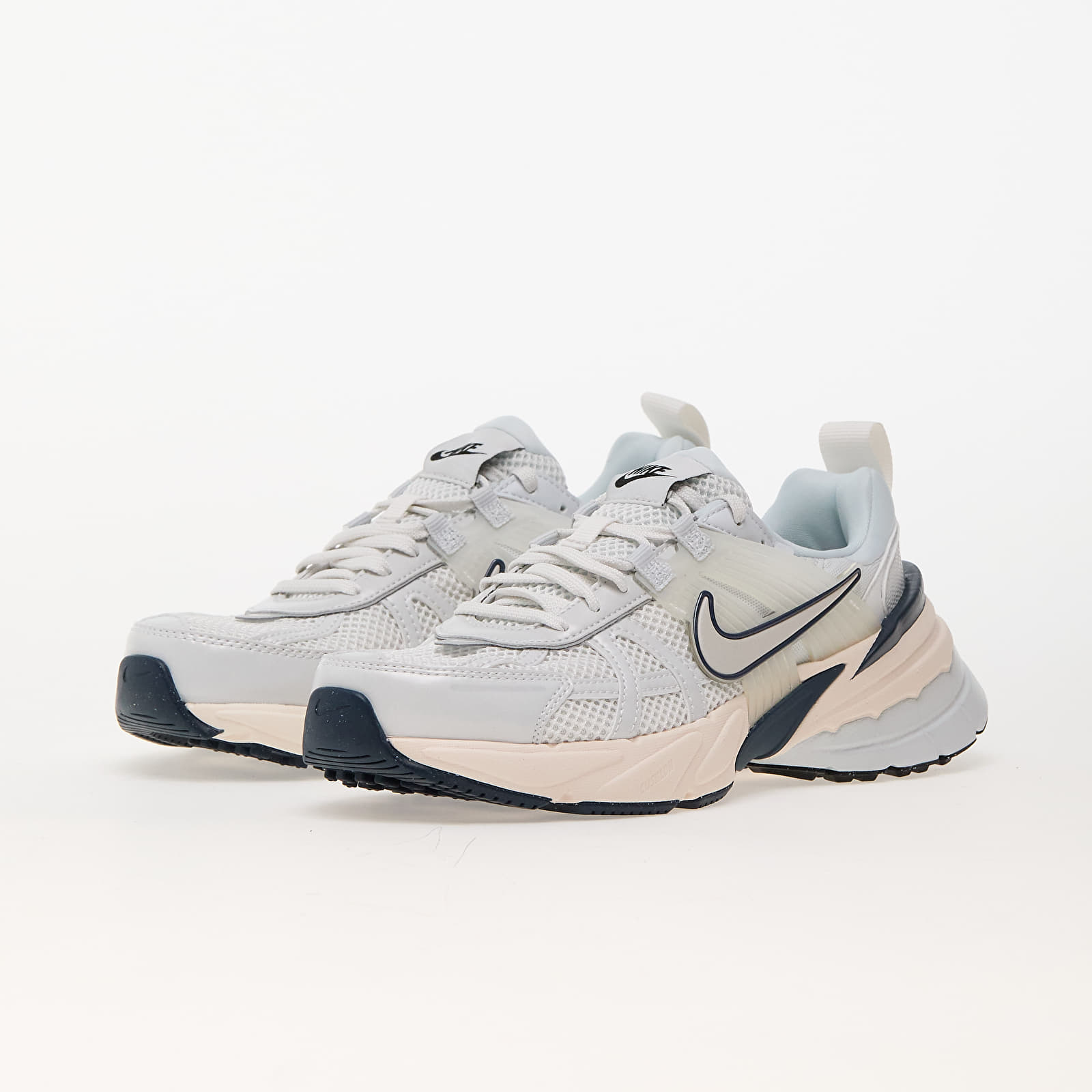 Încălțăminte și sneakerși pentru femei Nike W V2K Run Platinum Tint/ Platinum Tint