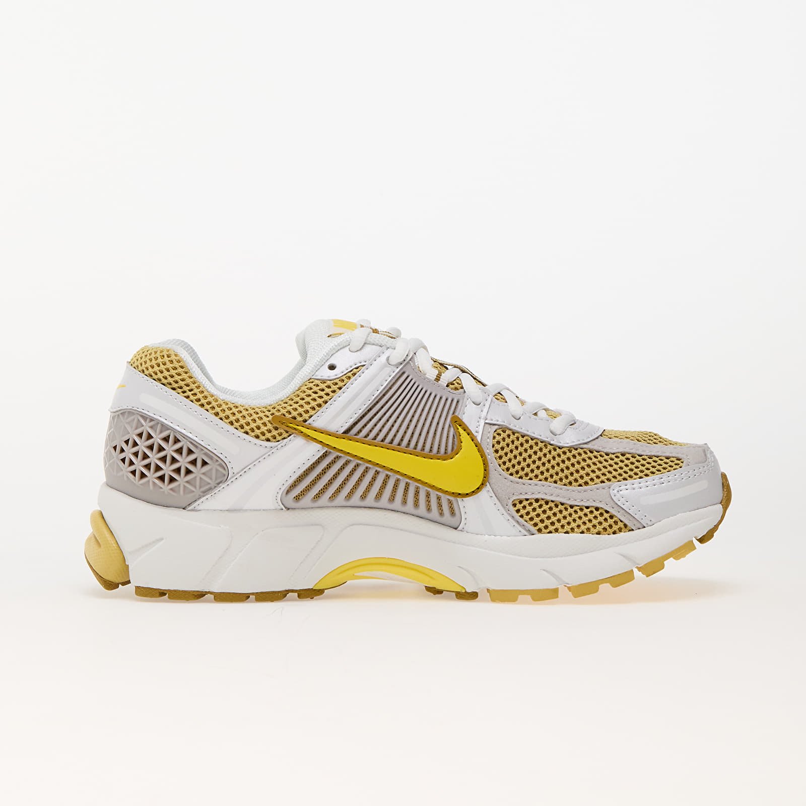 Baskets et chaussures pour femmes Nike W Zoom Vomero 5 Bronzine/ Lightening-Mtlc Summit Wht