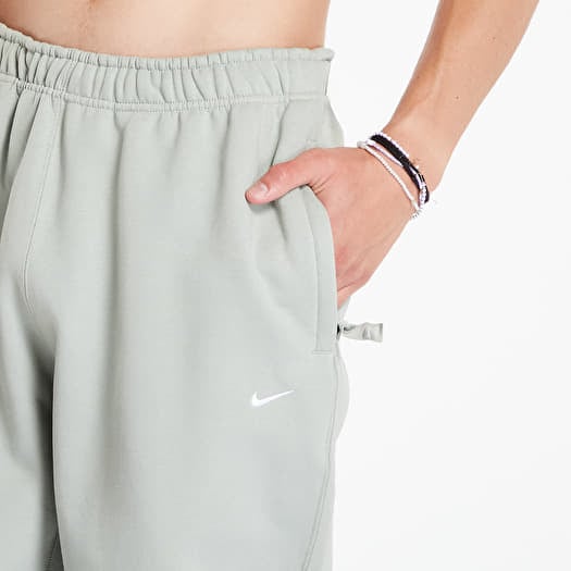Swoosh joggers nike online