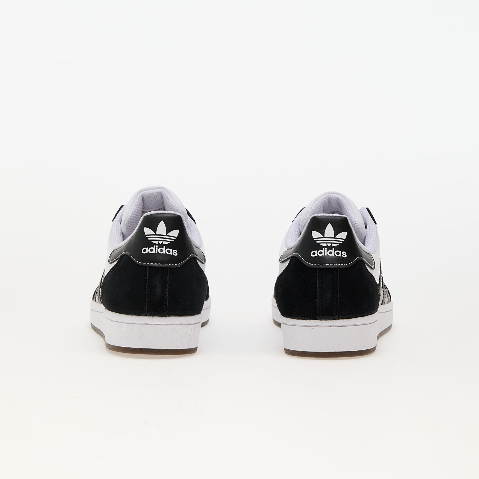 Baskets et chaussures pour hommes adidas Superstar Ftw White Core Black Grey Two Queens