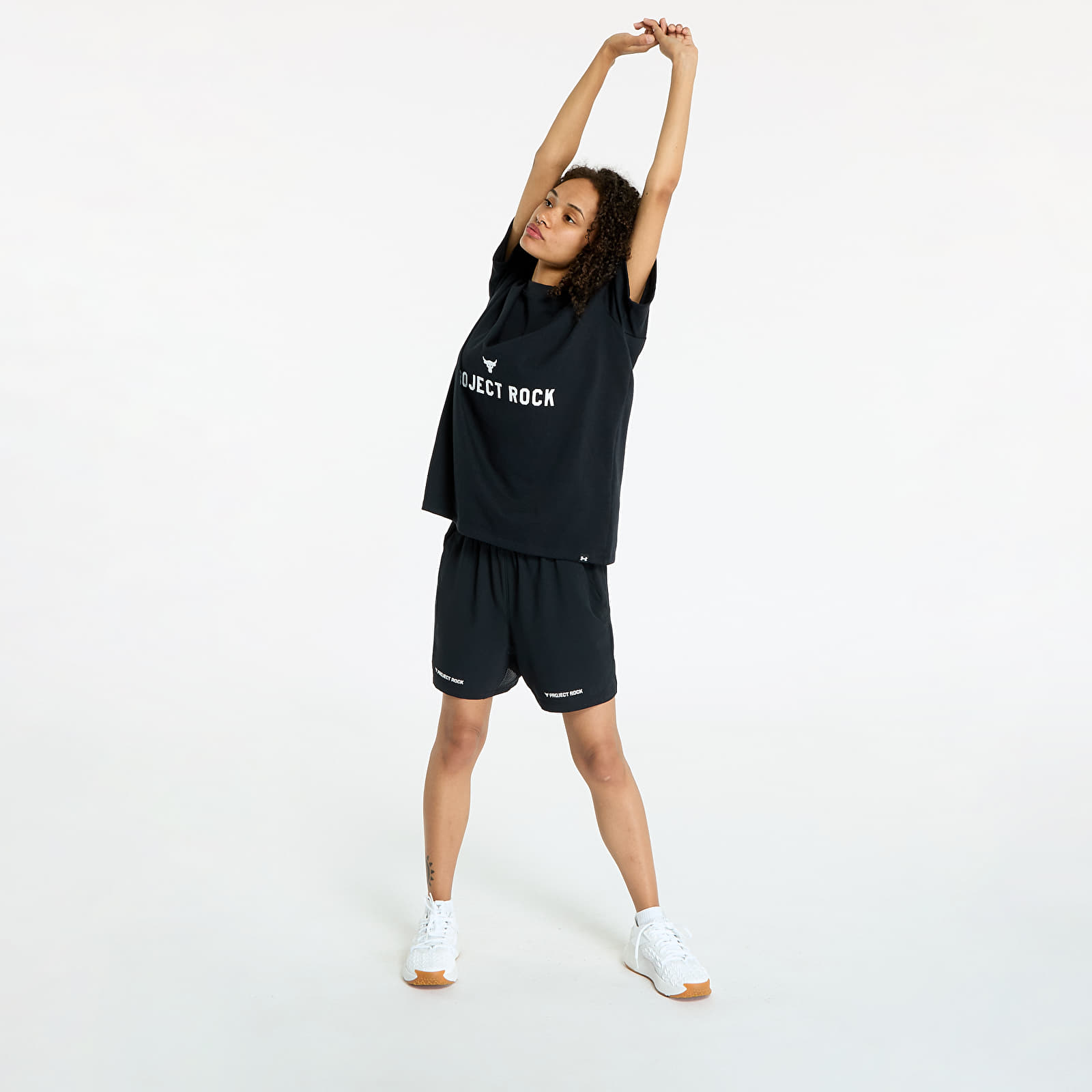 T-Shirts Frau Under Armour Project Rock  Campus Q3 T-Shirt Black/ White