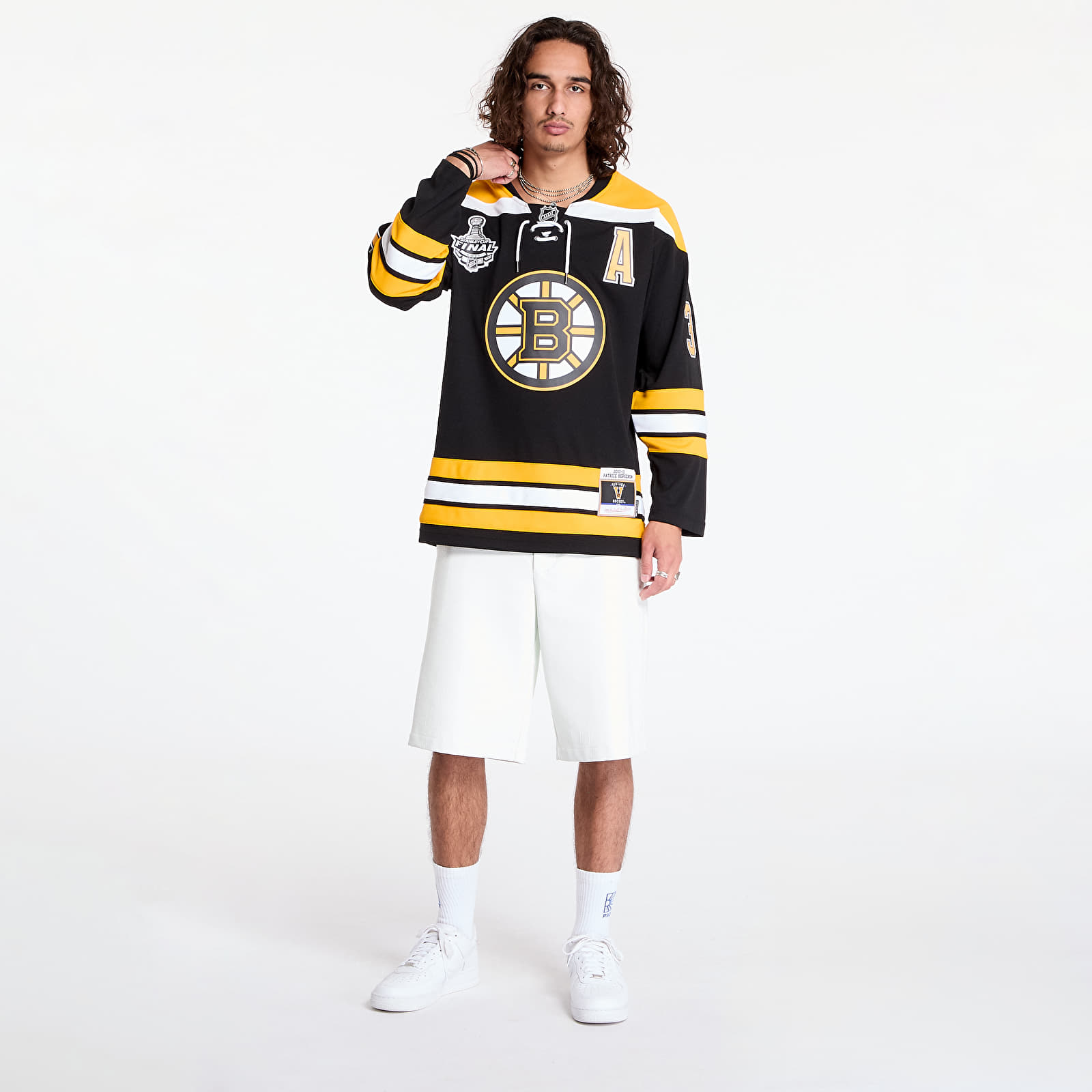 Jerseys Mitchell & Ness Boston Bruins 37 Patrice Bergeron NHL Stanley Cup Jersey Black/ Yellow Black/ Yellow