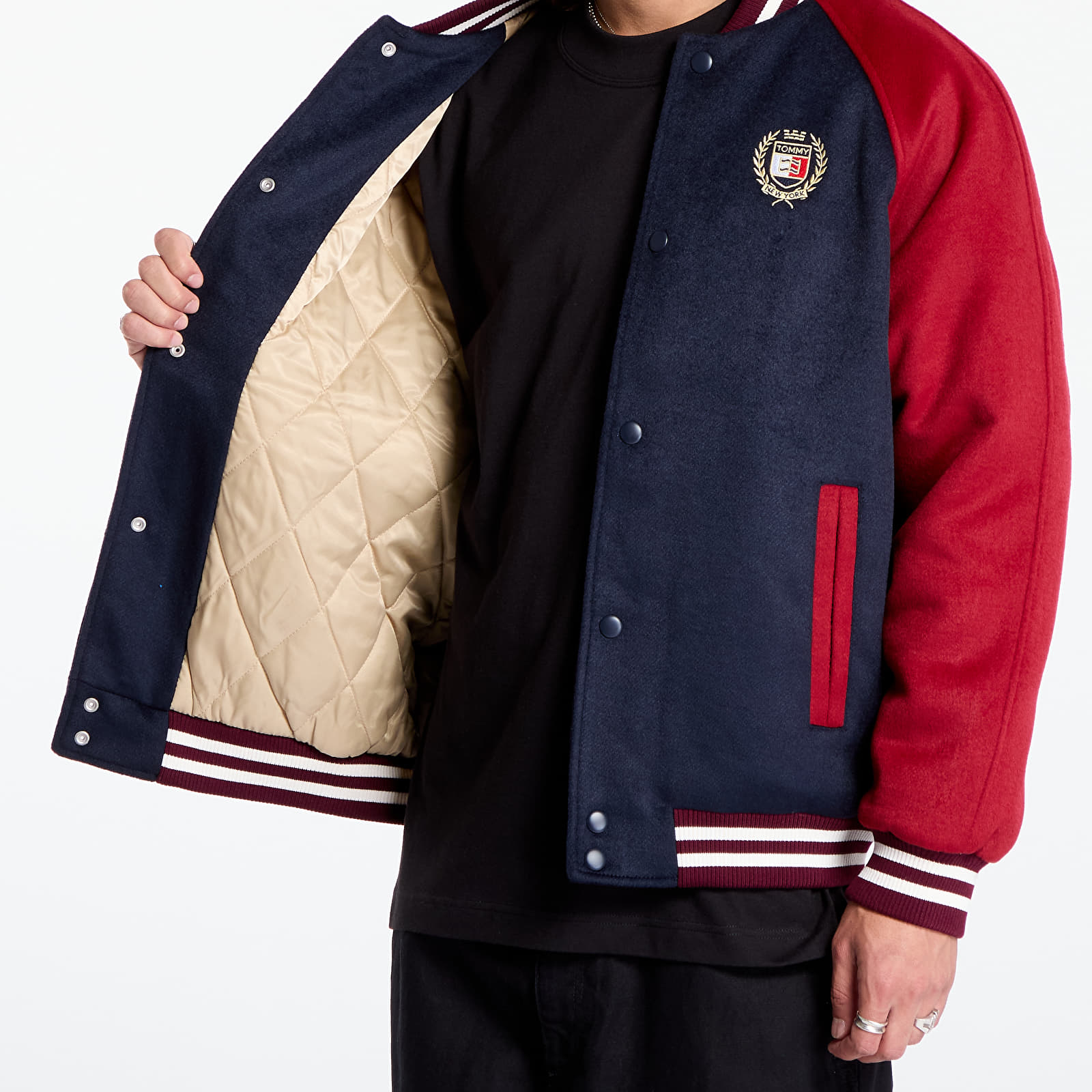 Kurtki bomberki męskie Tommy Jeans Wool Blend Crest Bomber Dark Night Navy/ Regatta Red