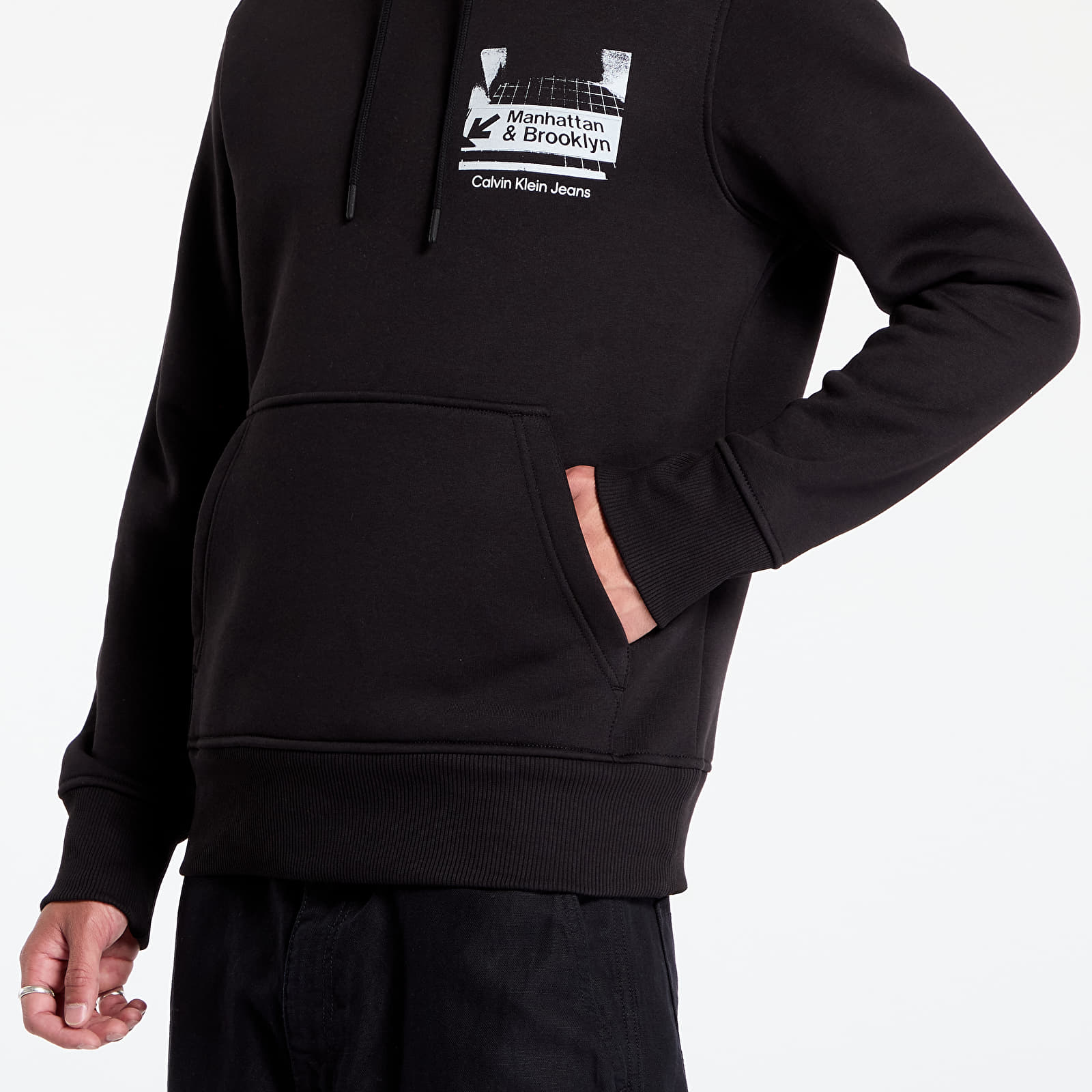 Moške majice Calvin Klein Jeans Subway Sign Hoodie Black