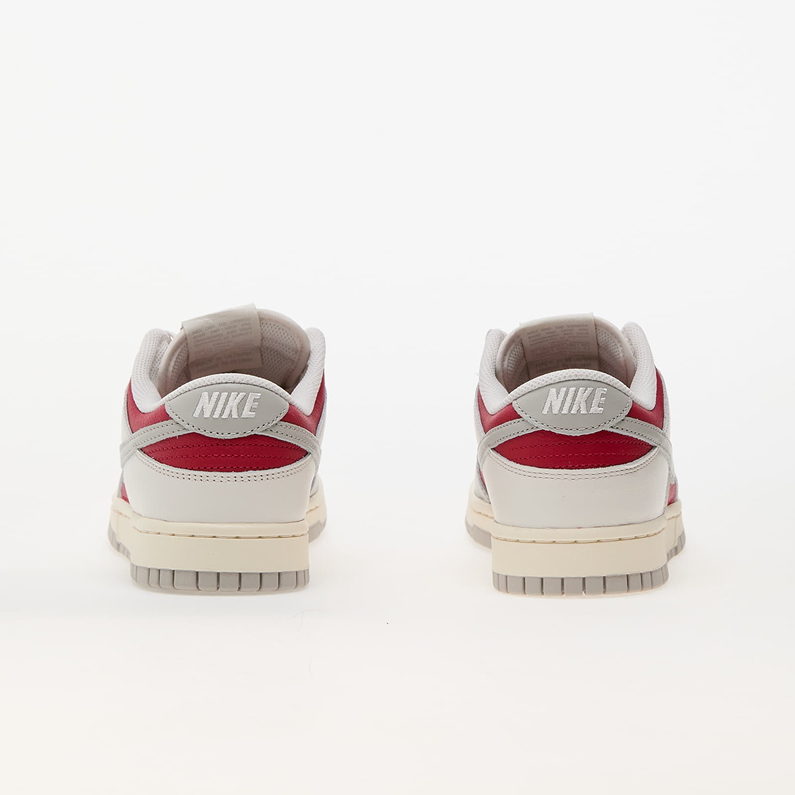 Moške superge in čevlji Nike Dunk Low Retro Phantom/ Lt Iron Ore-Gym Red-Pale Ivory