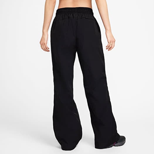 Nike Sportswear Collection Women's Mid-Rise Repel Zip Pants Black