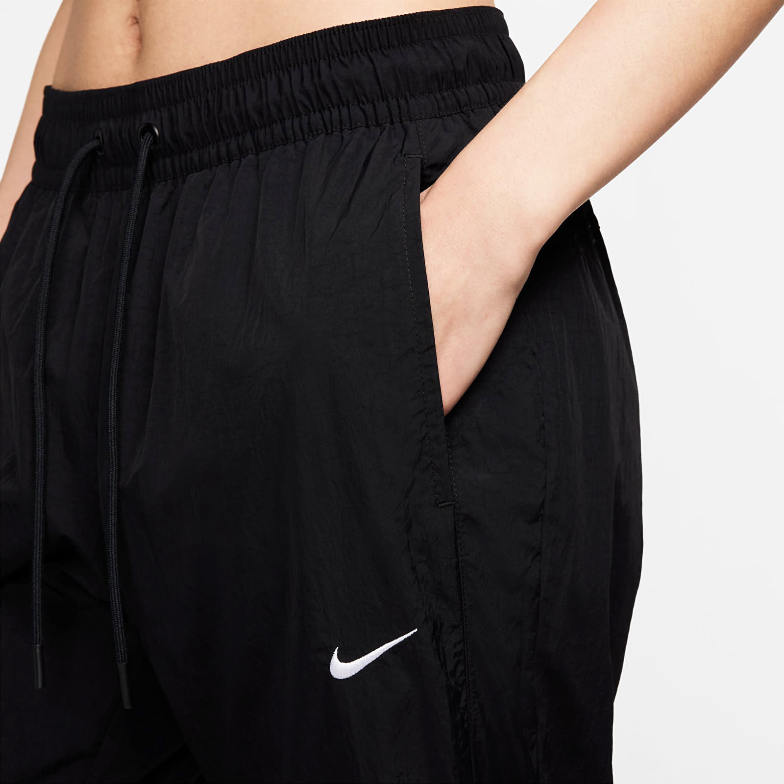 Jeans and trousers Nike Sportswear Collection Women's Mid-Rise Repel Zip Pants Black/ White