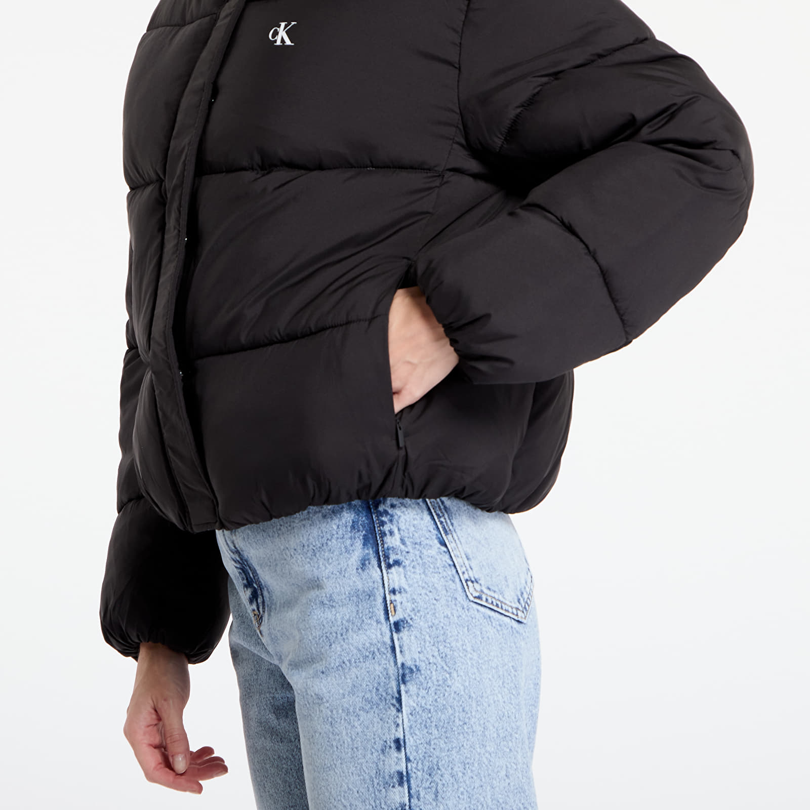 Women's jackets Calvin Klein Jeans Logo Short Hooded Puffer Jacket Black