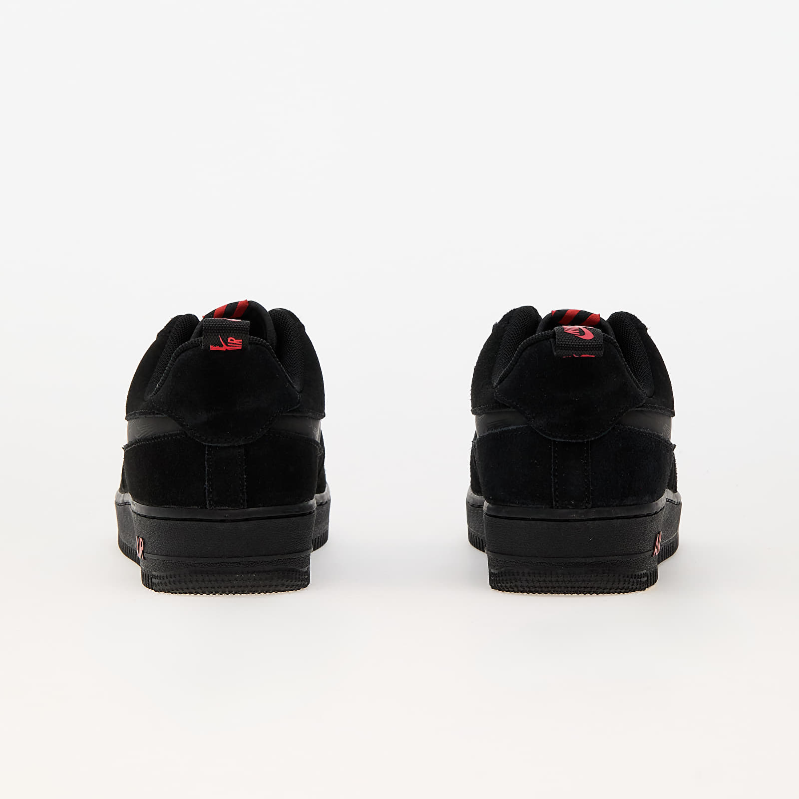 Sneakers och skor för män Nike Air Force 1 '07 LV8 Black/ Black-Lt Crimson