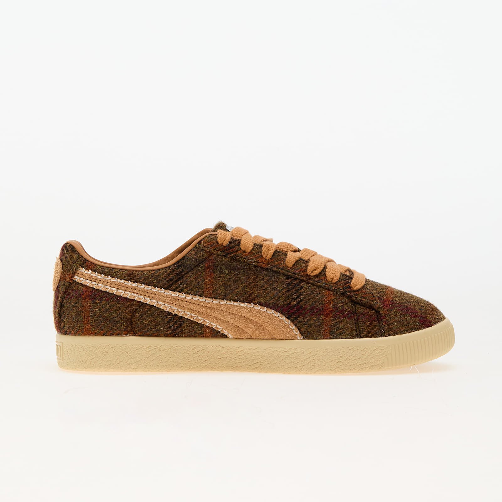 Men's sneakers and shoes Puma Clyde Harris Tweed Beige