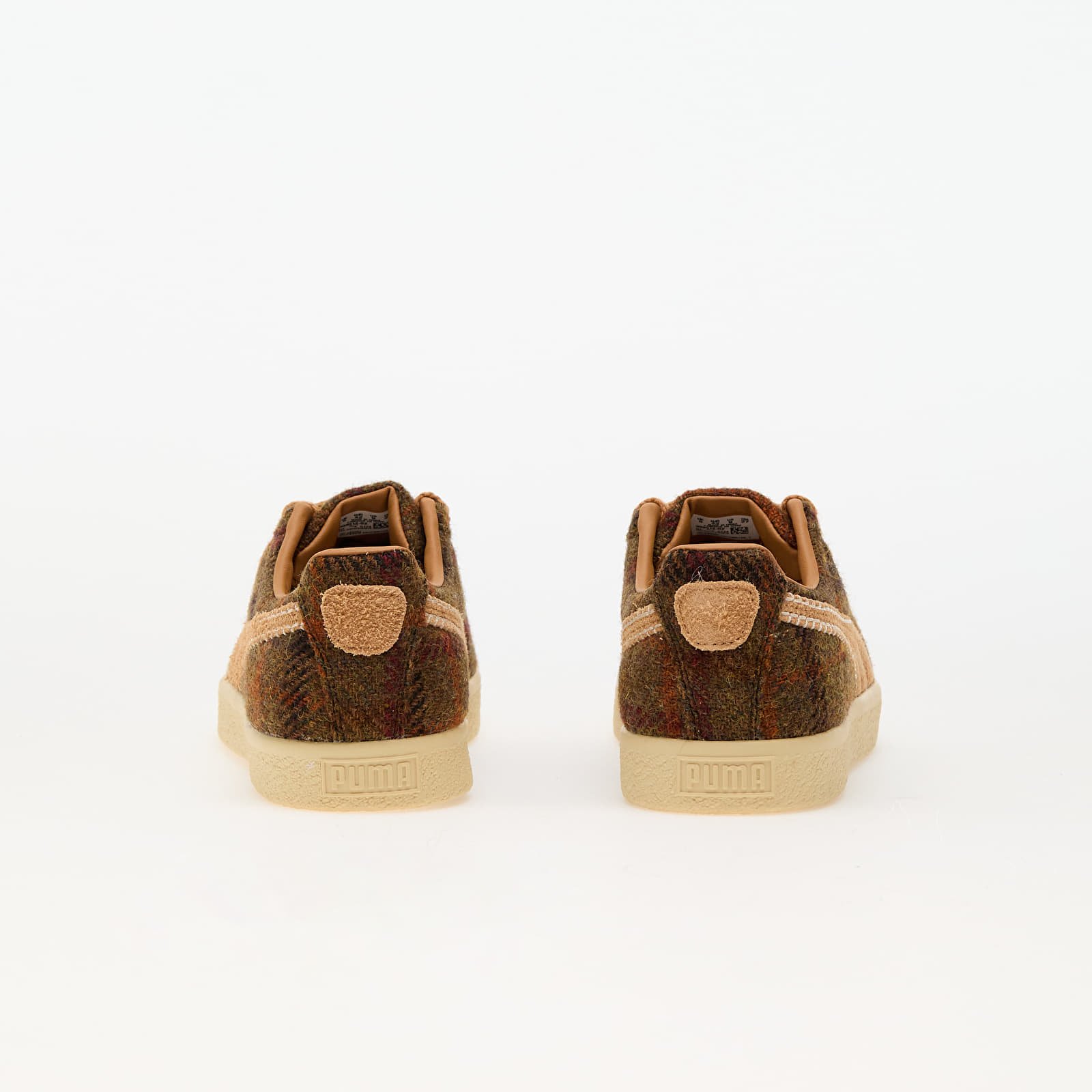 Men's sneakers and shoes Puma Clyde Harris Tweed Beige