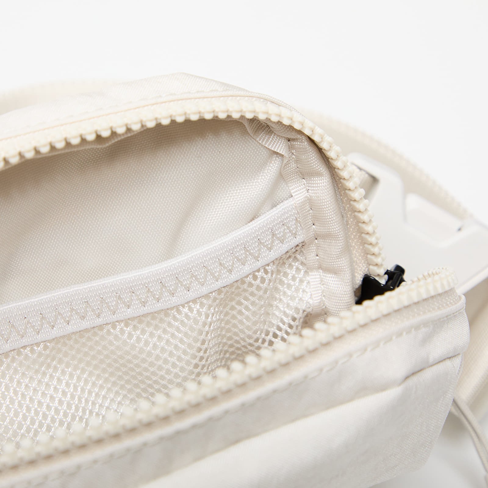 Neerupakid Nike Aura Waistpack Light Bone/ Light Bone/ Black