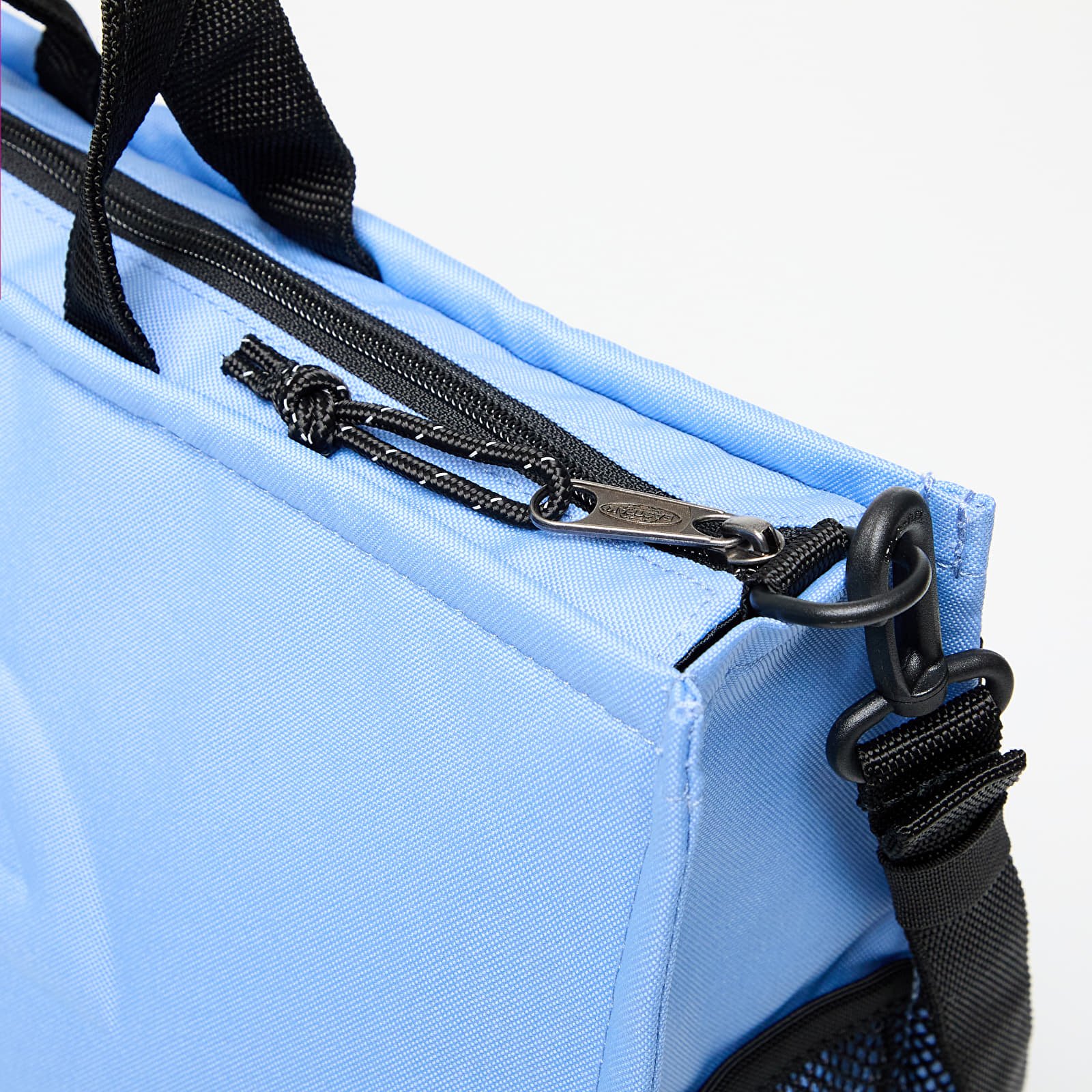 Axelremsväskor EASTPAK x Telfar Shopper M Blue