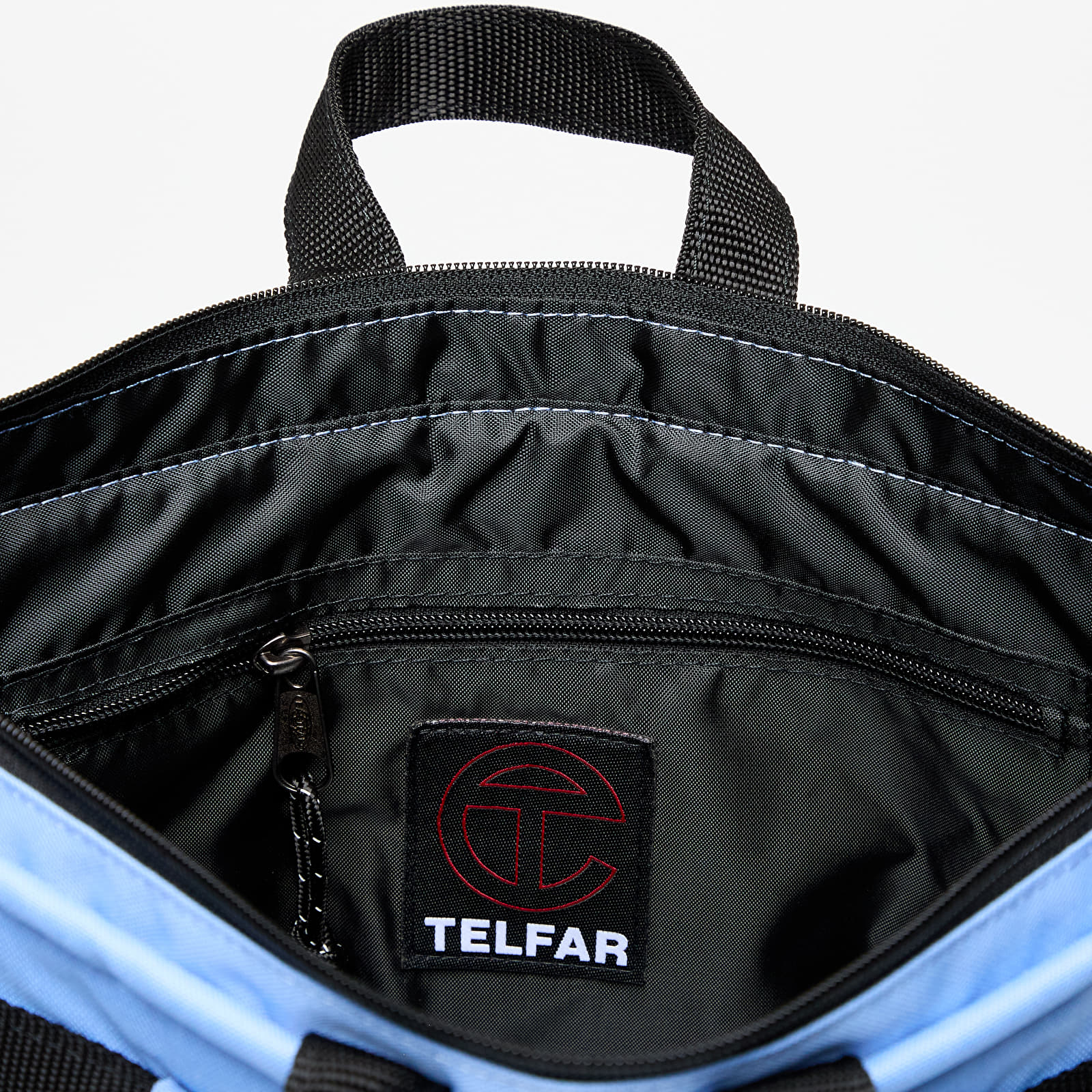 Axelremsväskor EASTPAK x Telfar Shopper M Blue