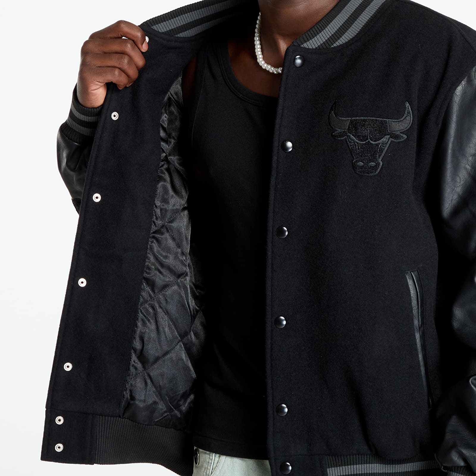 Men's bombers New Era Chicago Bulls NBA Patch Varsity Jacket UNISEX Black/ Black