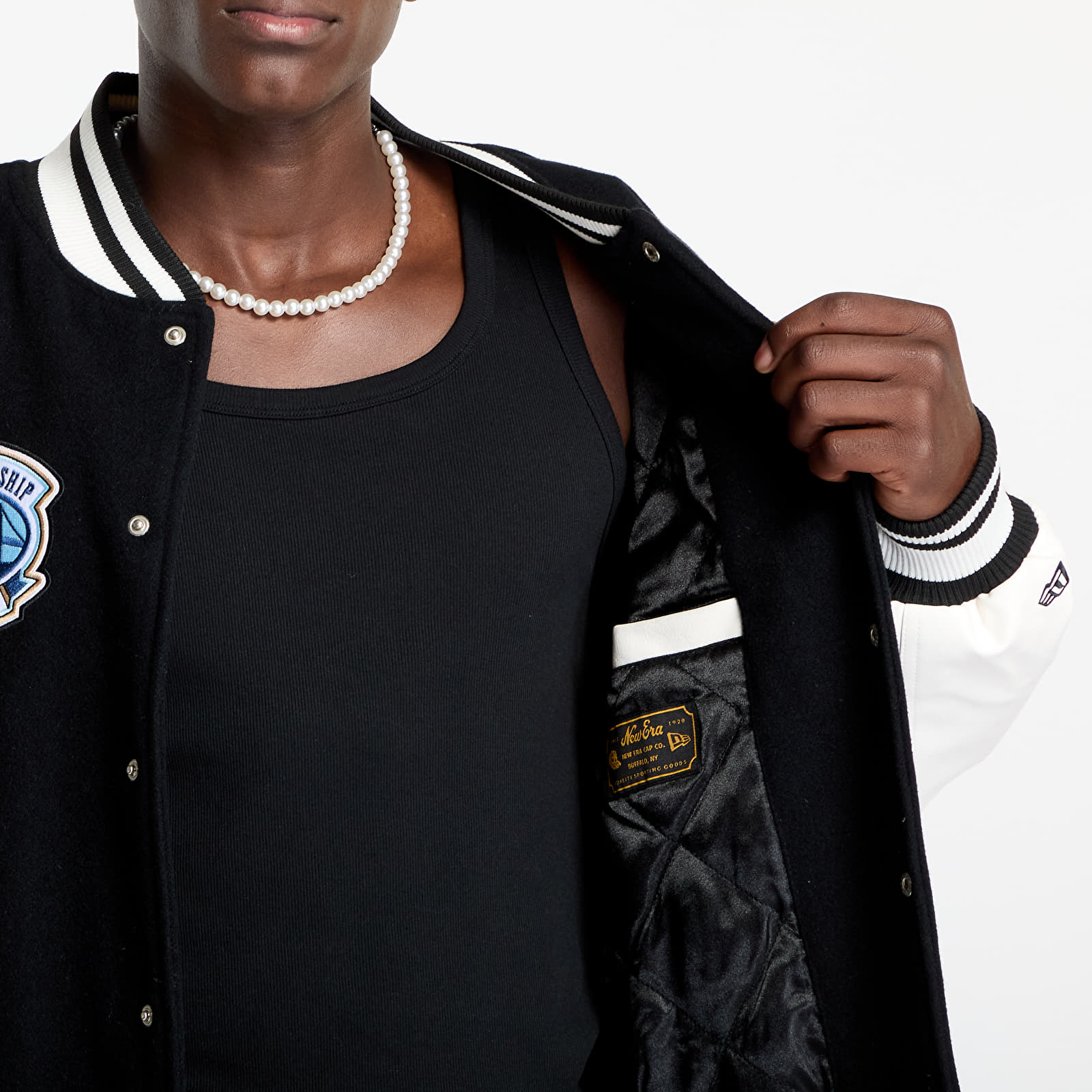 Chaquetas bomber para hombre New Era  Los Angeles Dodgers MLB Patch Varsity Jacket UNISEX Black/ White