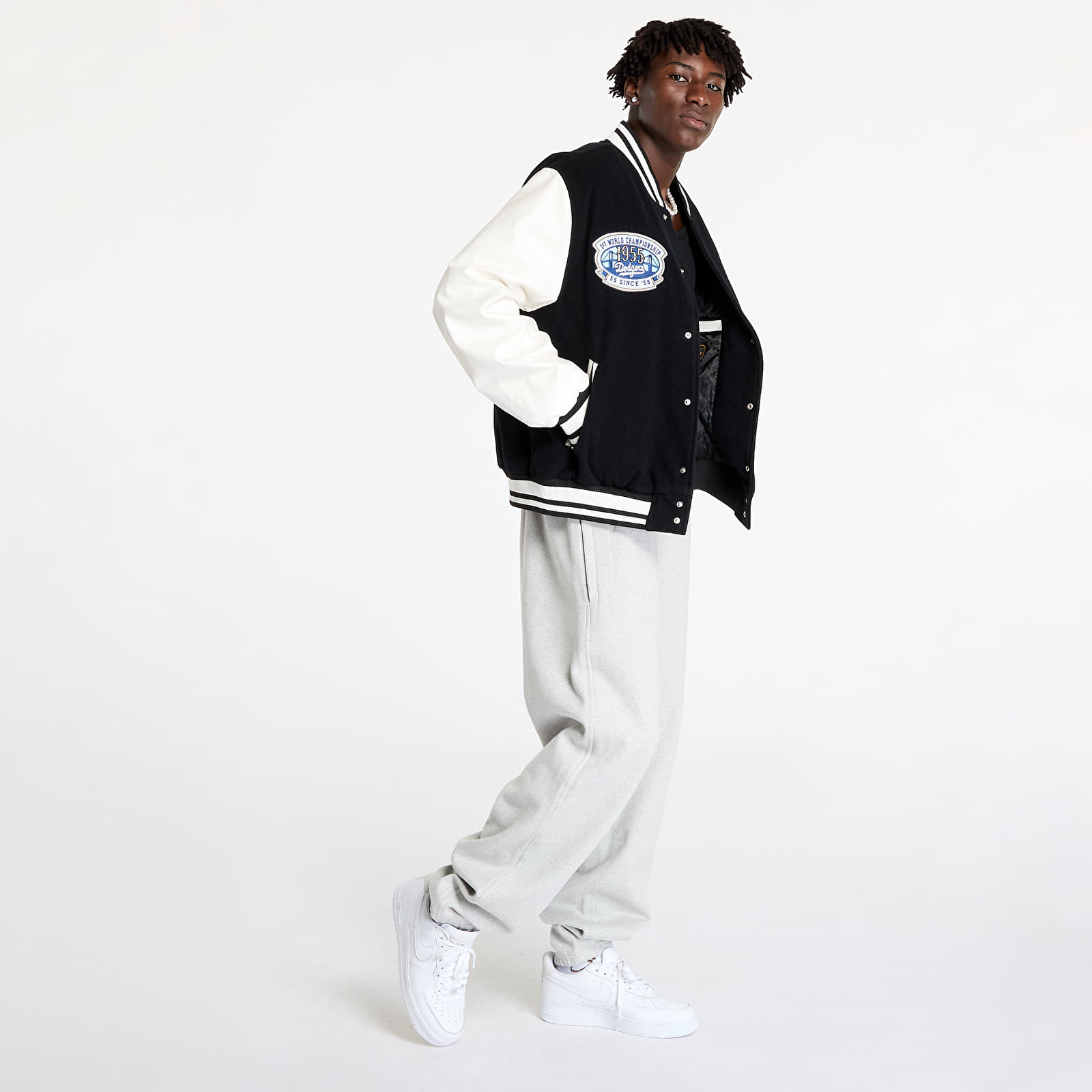 Chaquetas bomber para hombre New Era  Los Angeles Dodgers MLB Patch Varsity Jacket UNISEX Black/ White
