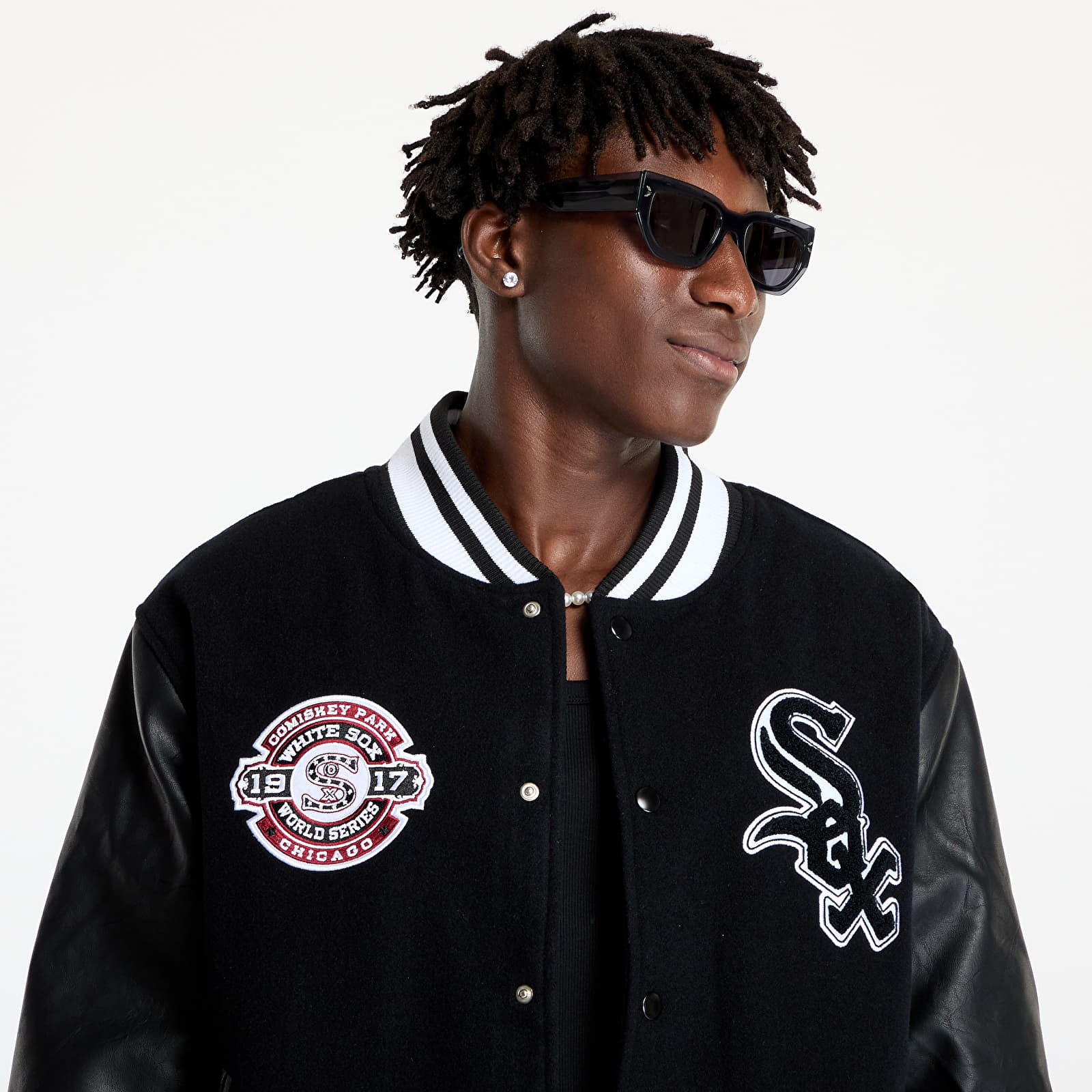Men's bombers New Era Chicago White Sox MLB Patch Varsity Jacket UNISEX Black/ Black
