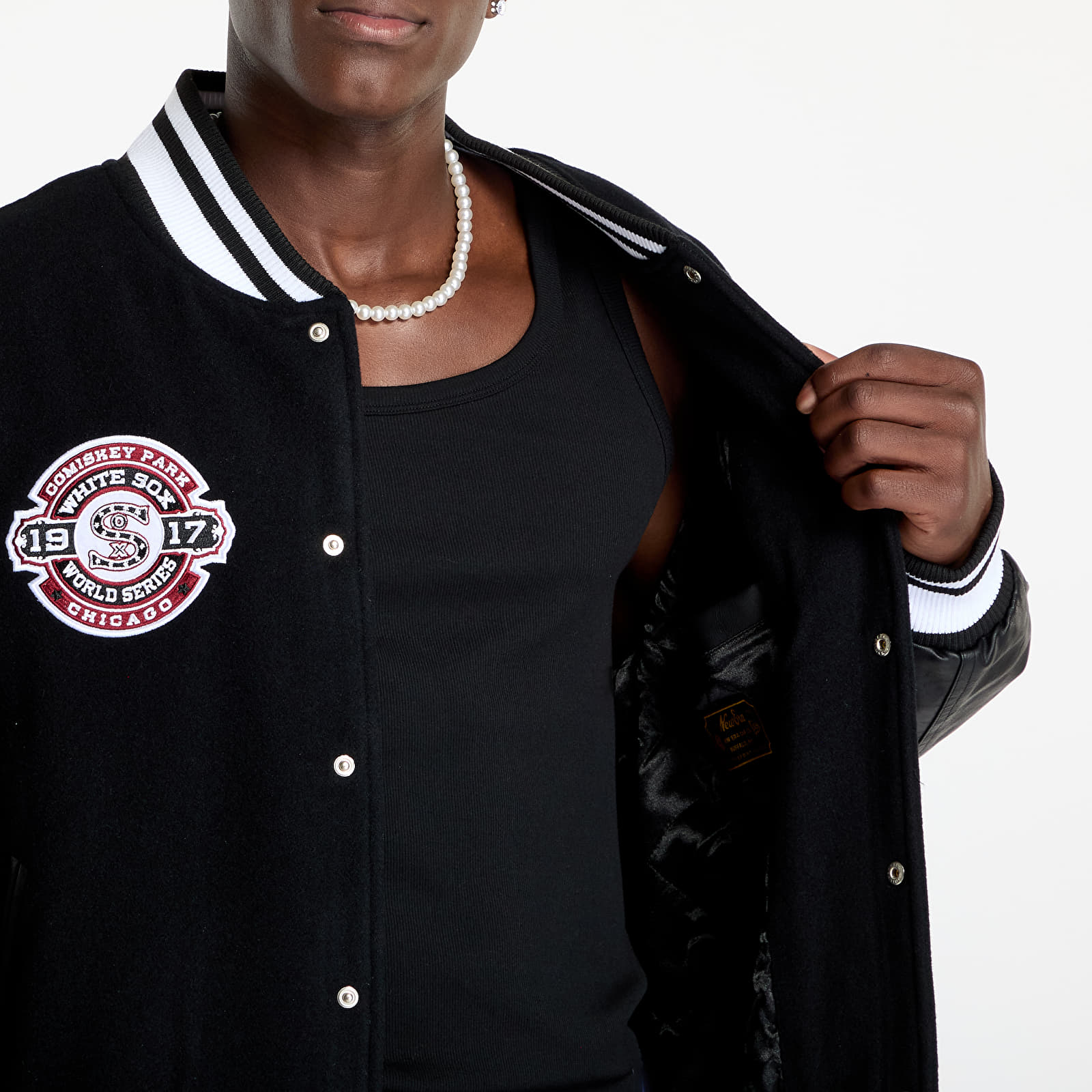 Men's bombers New Era Chicago White Sox MLB Patch Varsity Jacket UNISEX Black/ Black
