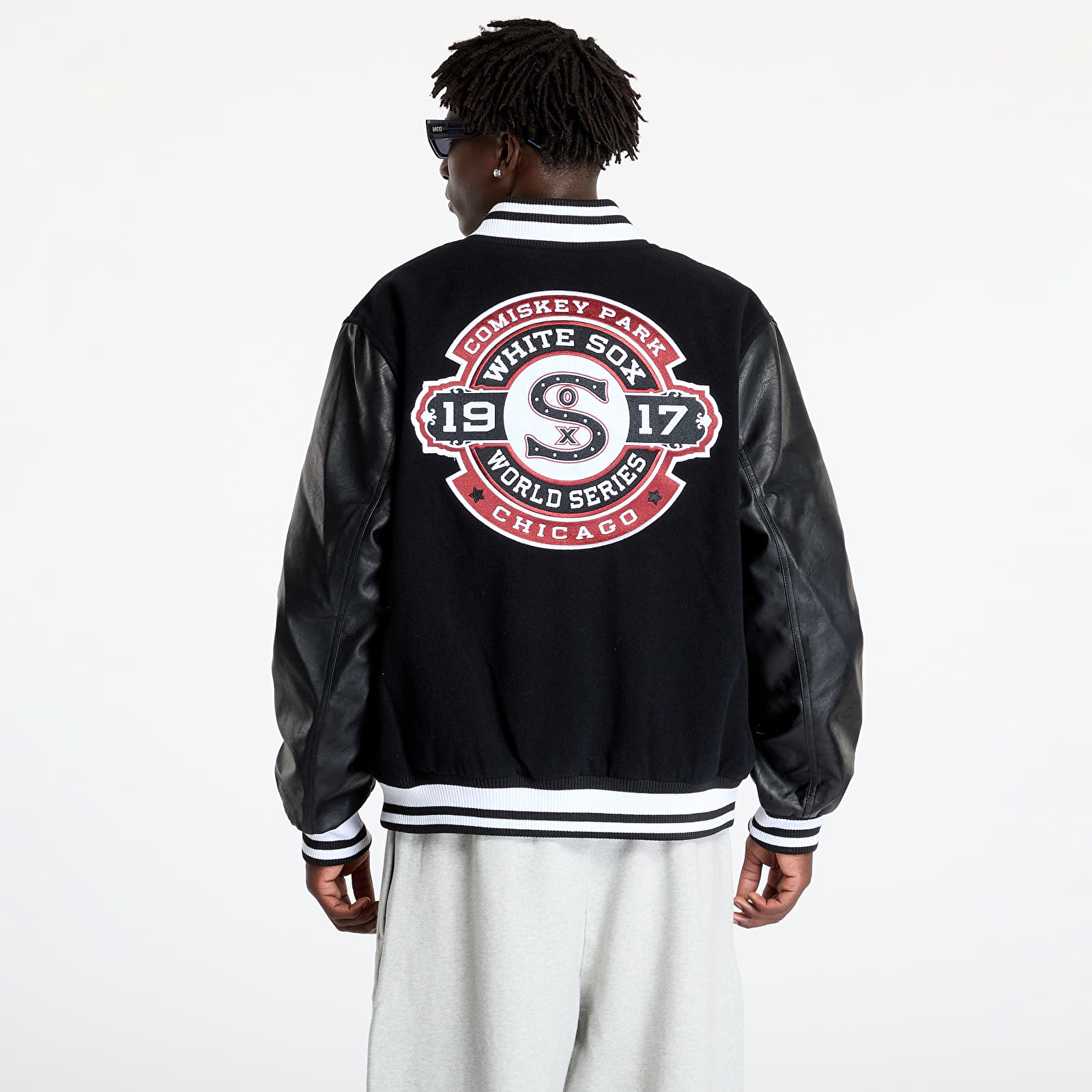 Men's bombers New Era Chicago White Sox MLB Patch Varsity Jacket UNISEX Black/ Black