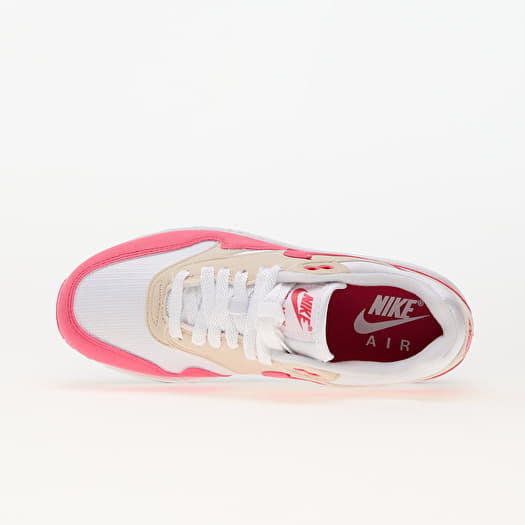 Pink nike air max 1 store