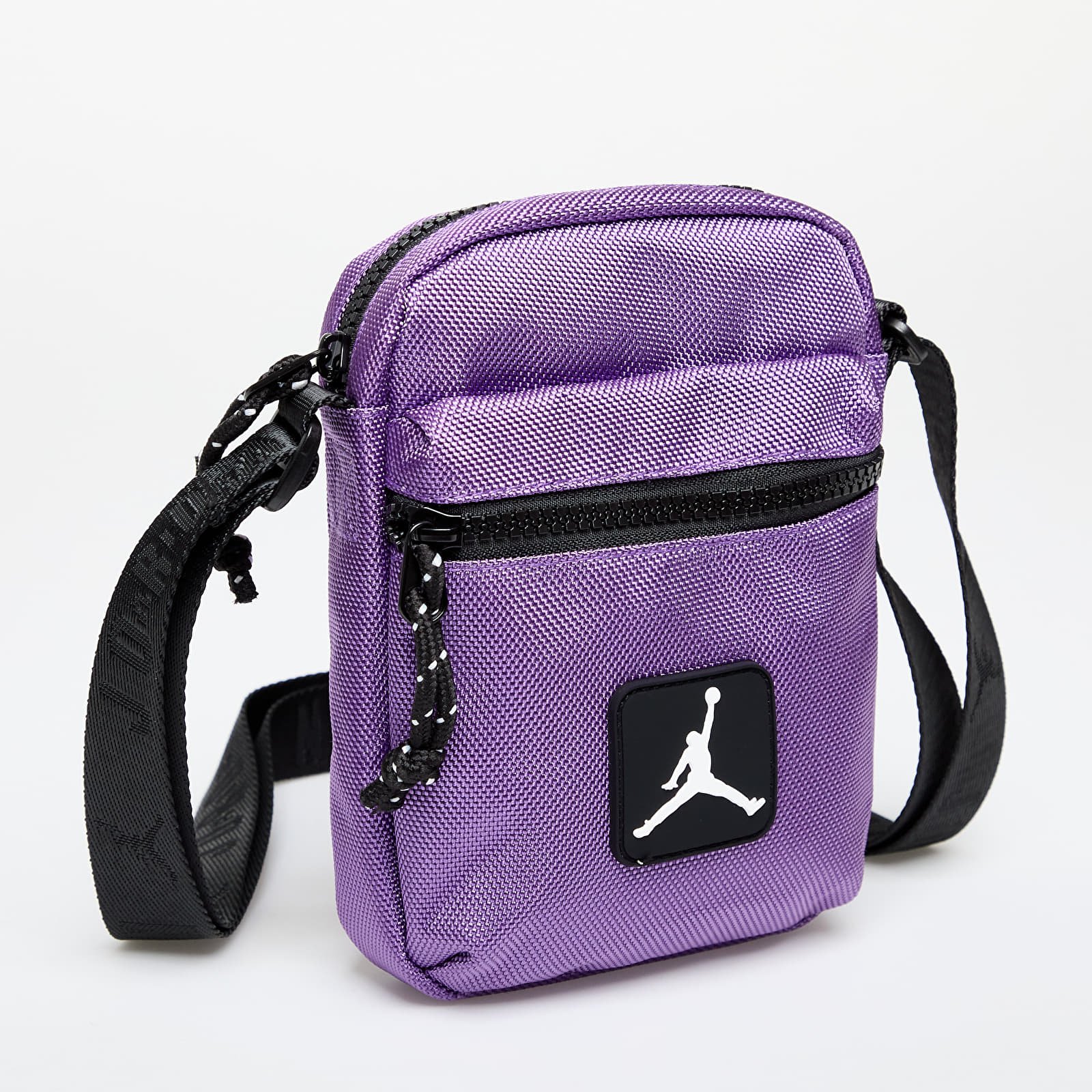 Tašky přes rameno Jordan Jam Rise Festival Bag Black Raspberry