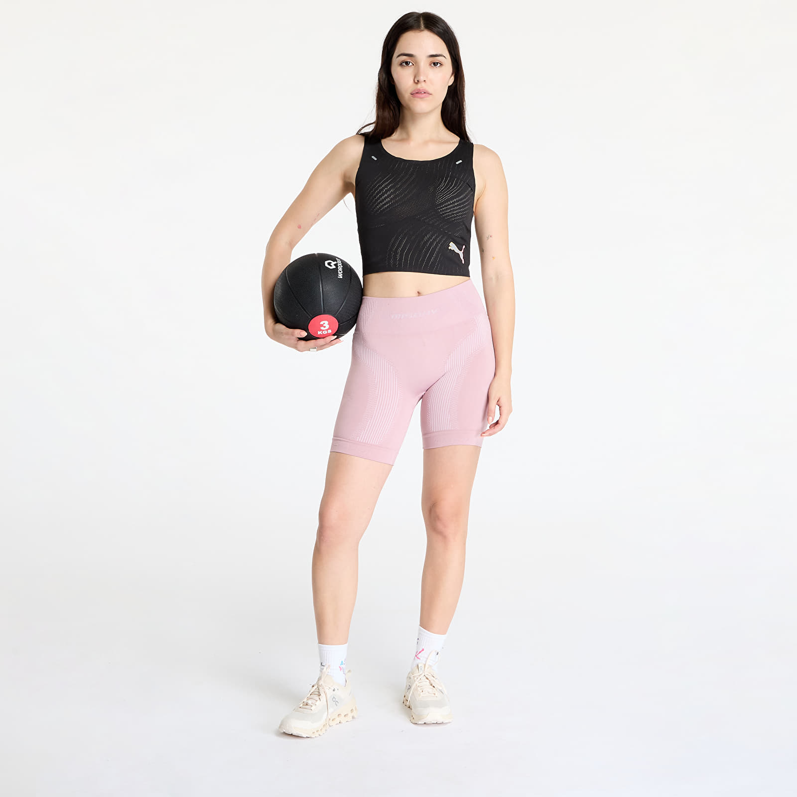Γυναικείες μπλούζες PUMA Run Ultraspun Crop Top W Black