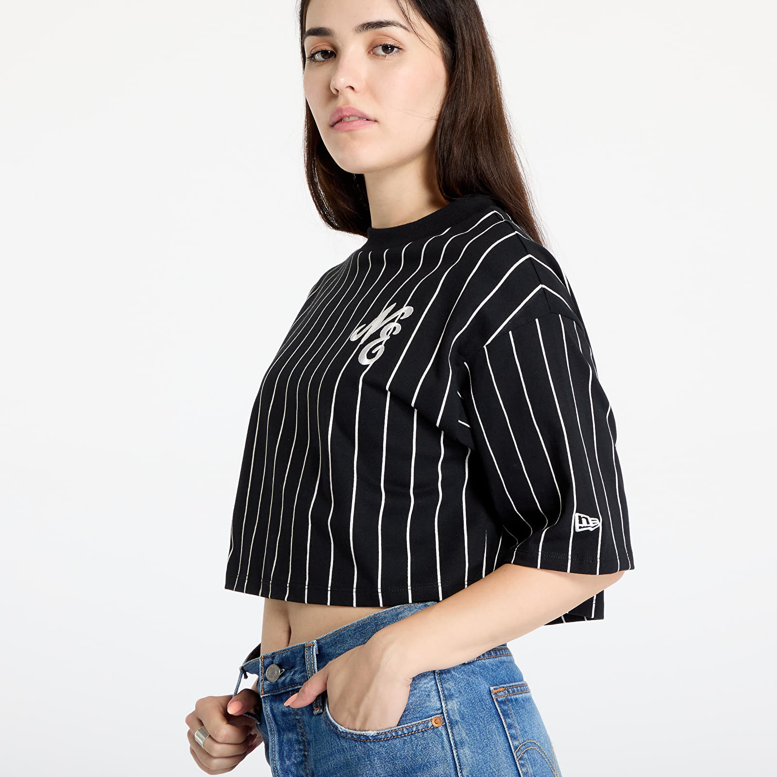 T-Shirts New Era Pinstripe Crop Tee Black/ Off White