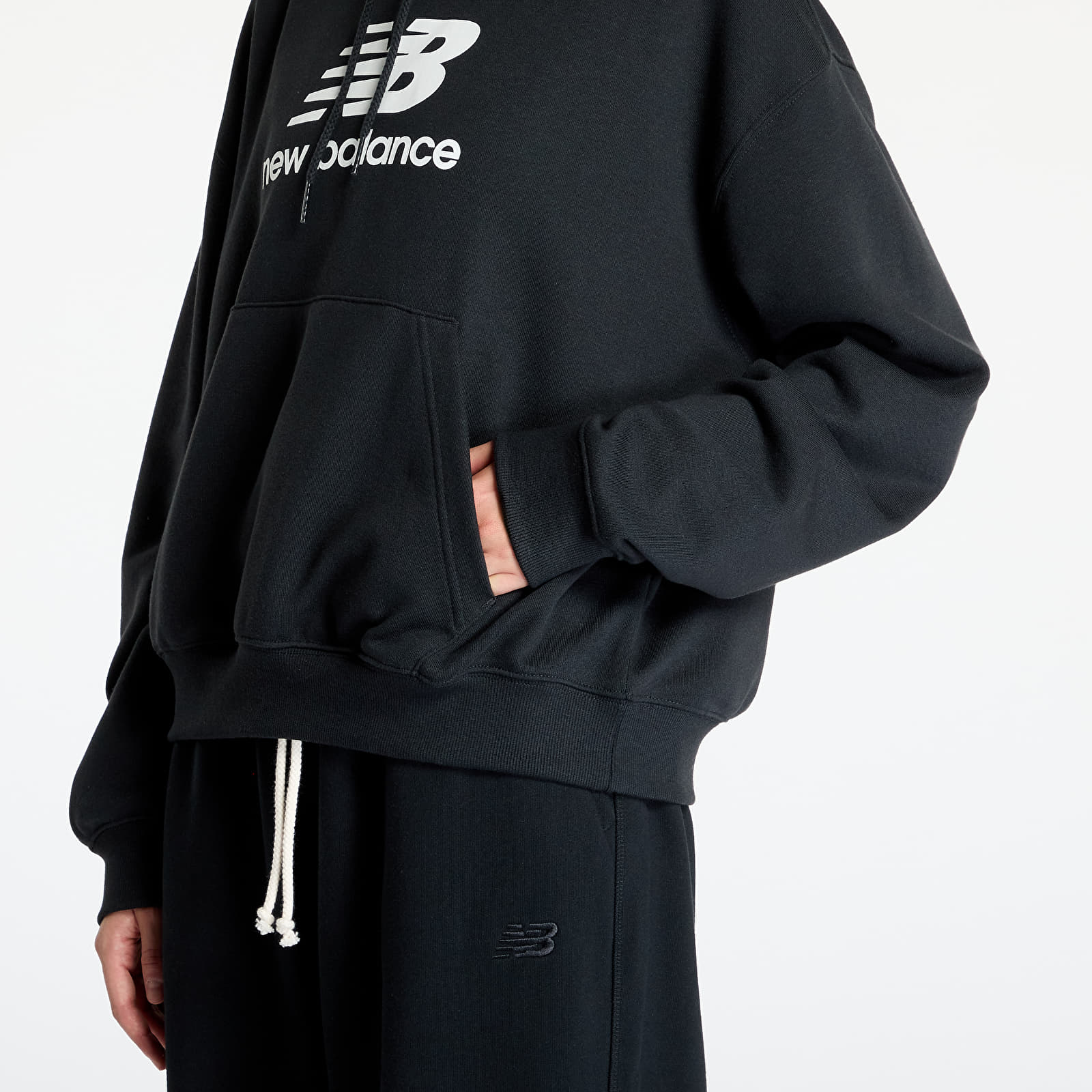 Women's Sweatshirts New Balance Sport Essentials French Terry Logo Hoodie Black