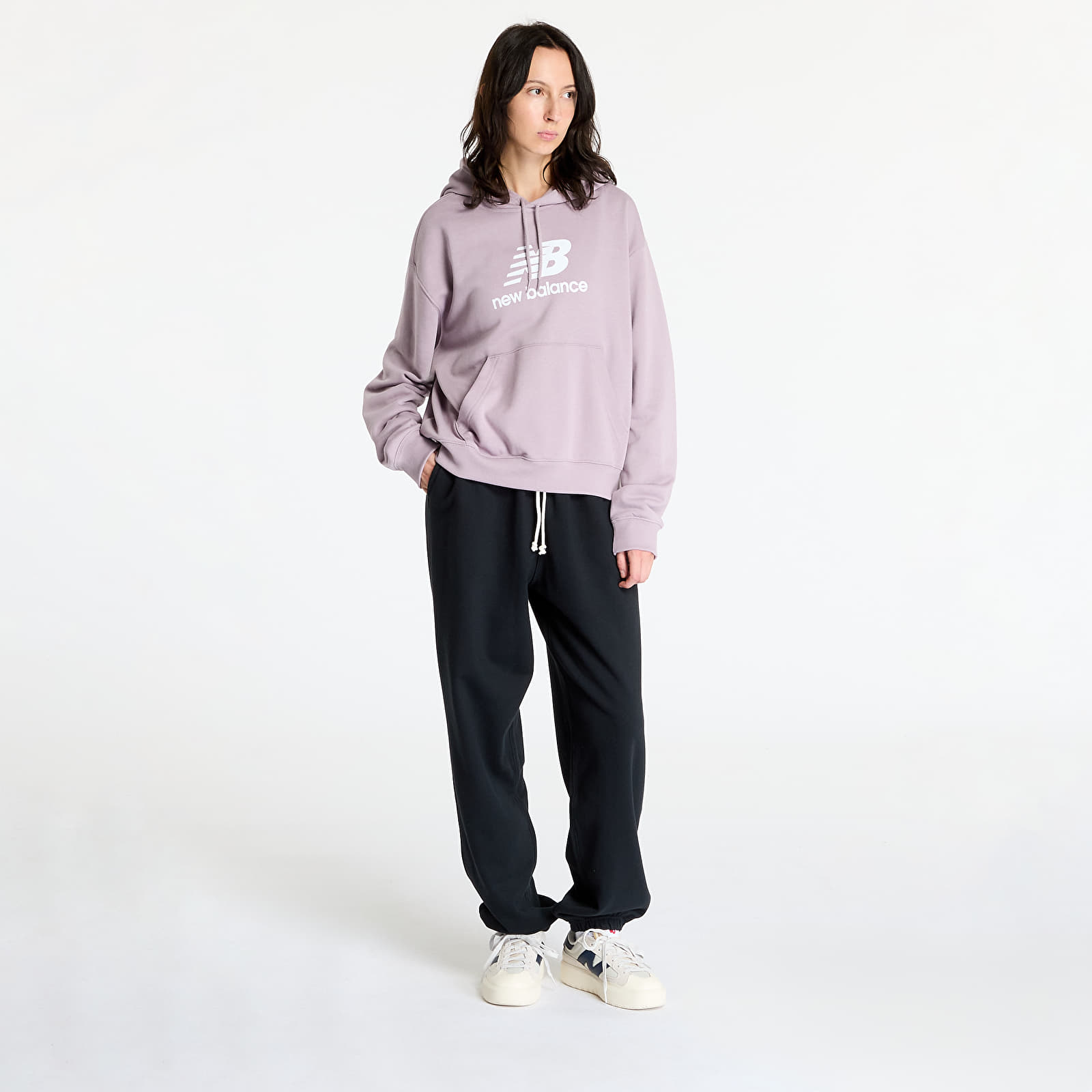 Dámské mikiny New Balance Sport Essentials French Terry Logo Hoodie Ice Wine