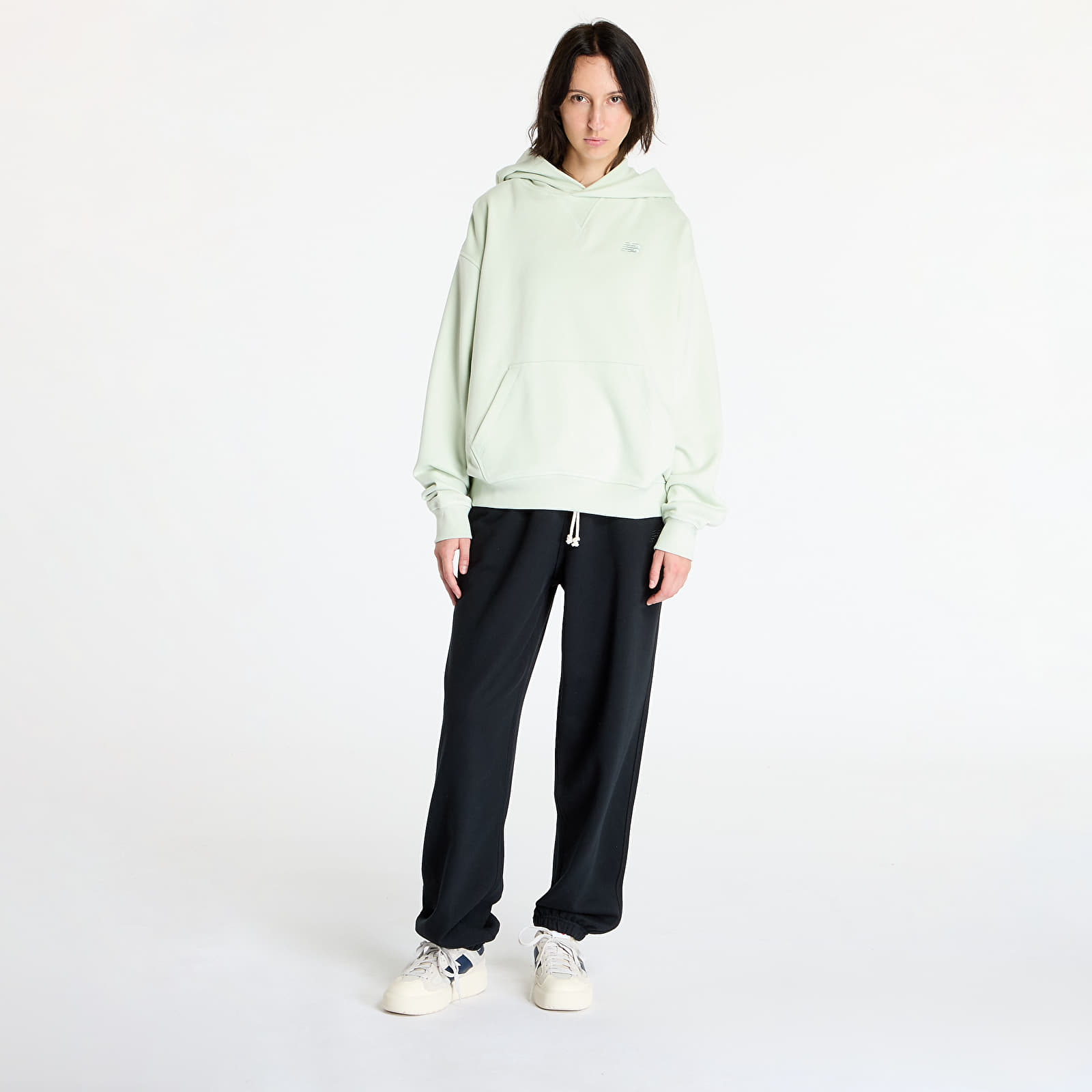 Dámské mikiny New Balance Athletics French Terry Hoodie Natural Mint
