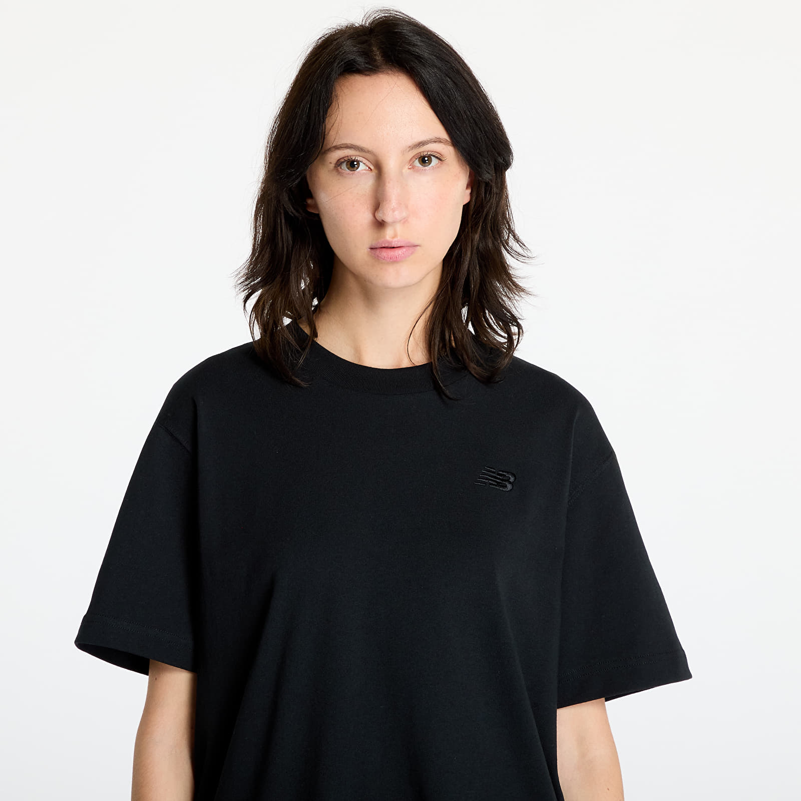 Naiste T-särgid New Balance Athletics Jersey T-Shirt Black