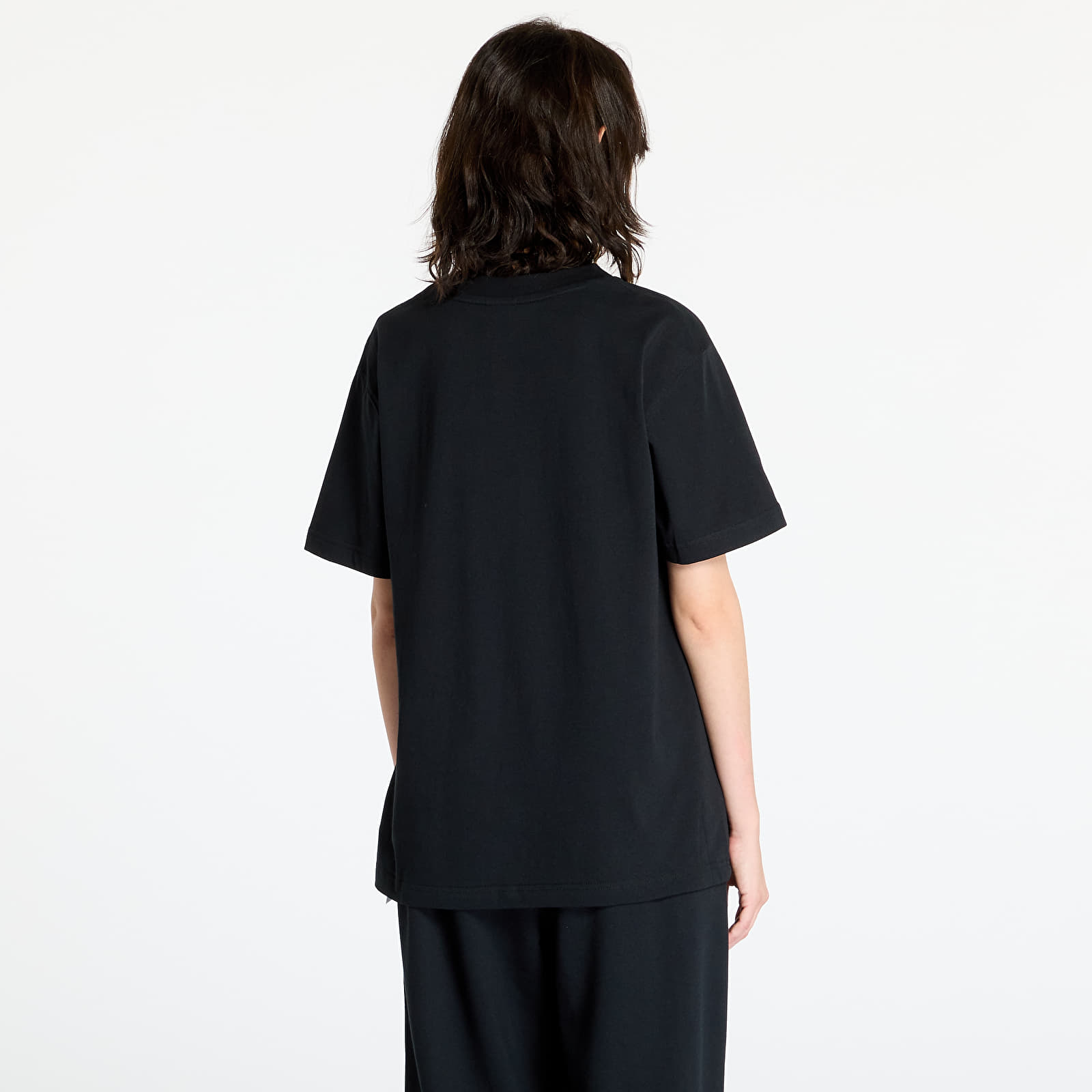Naiste T-särgid New Balance Athletics Jersey T-Shirt Black