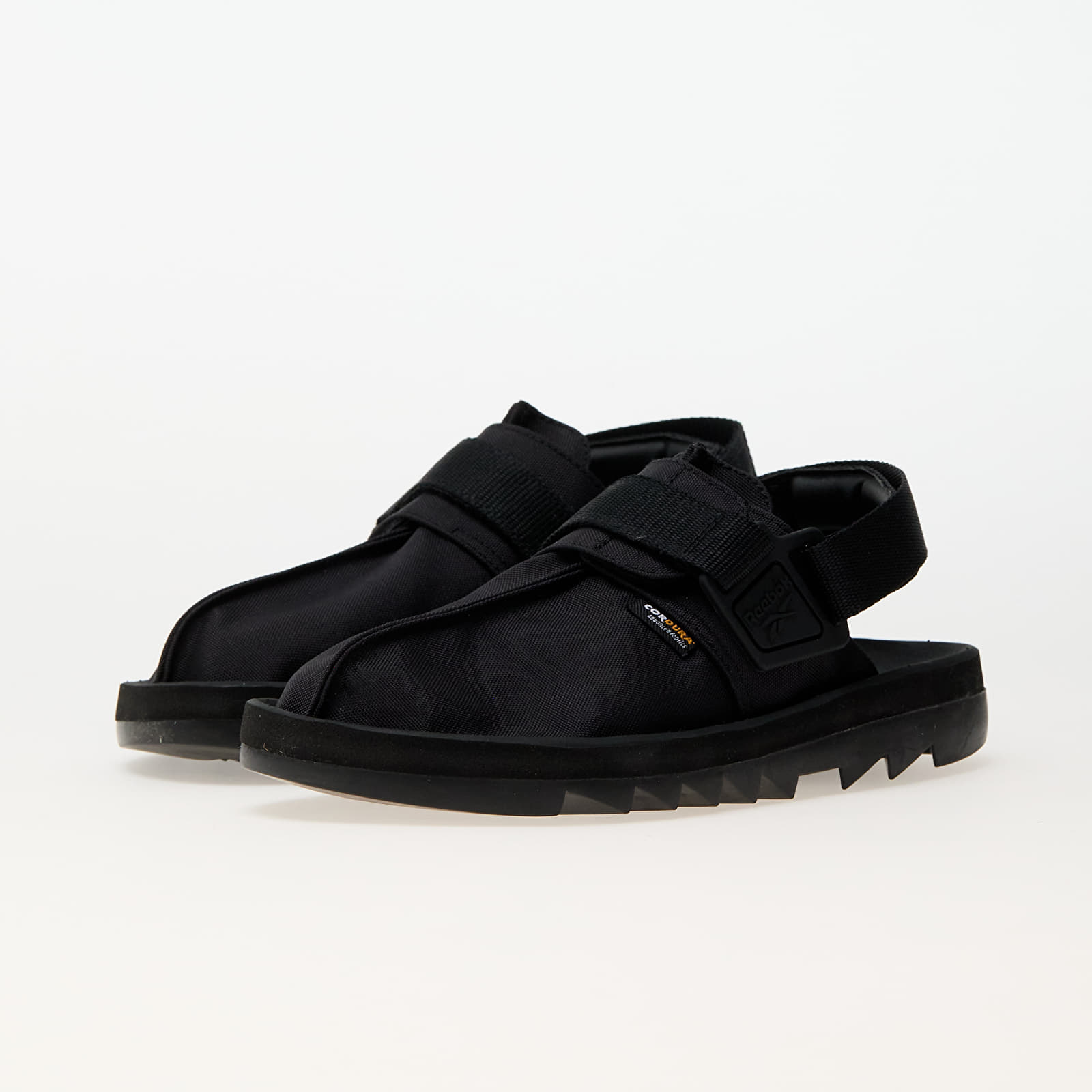 Meeste tossud ja kingad Reebok Beatnik Black/ Black/ Black